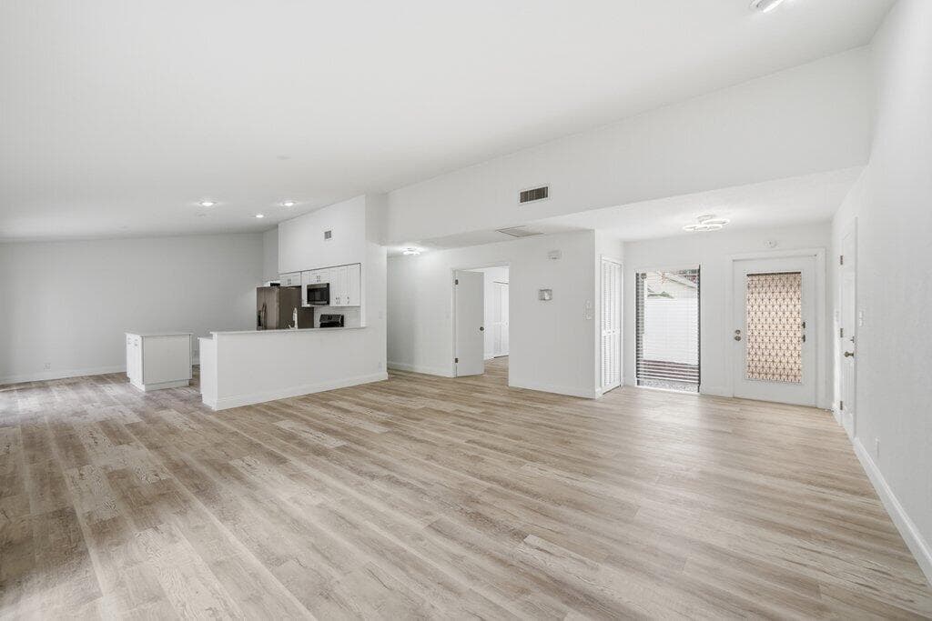 905 NW 22nd Avenue, Delray Beach, FL 33445 — photo 23 of 37