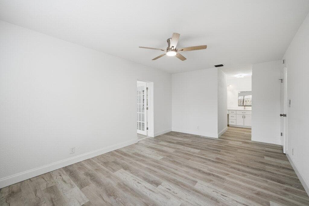 905 NW 22nd Avenue, Delray Beach, FL 33445 — photo 28 of 37