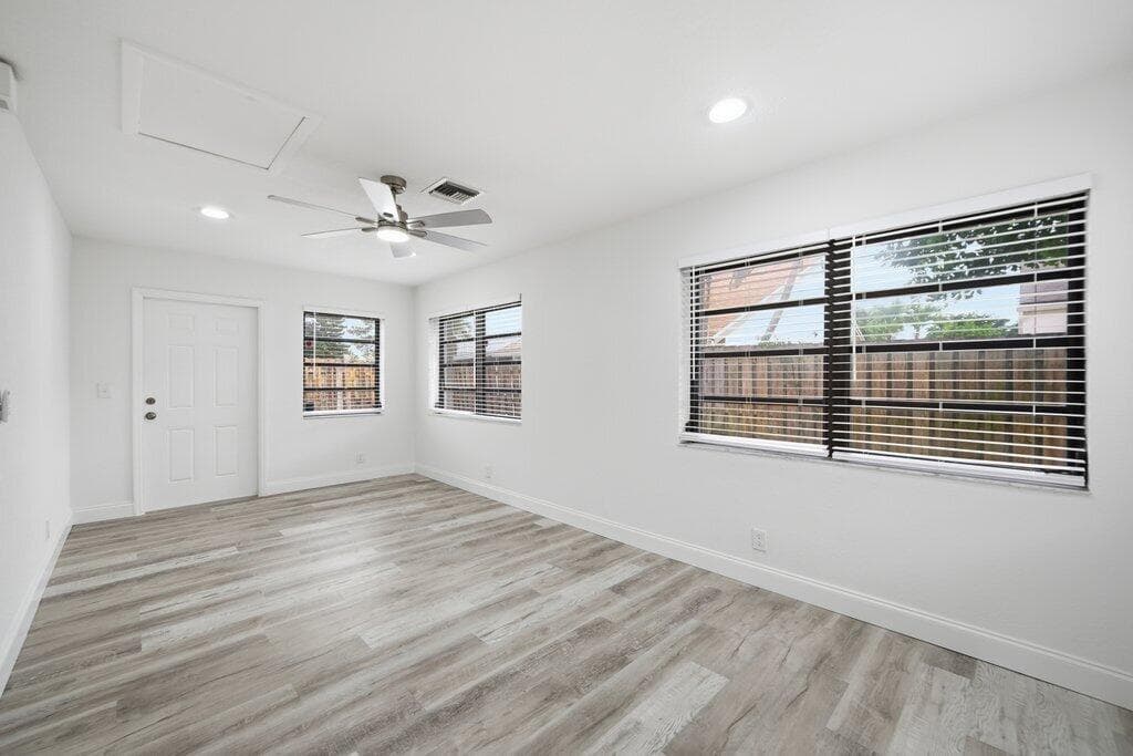 905 NW 22nd Avenue, Delray Beach, FL 33445 — photo 27 of 37