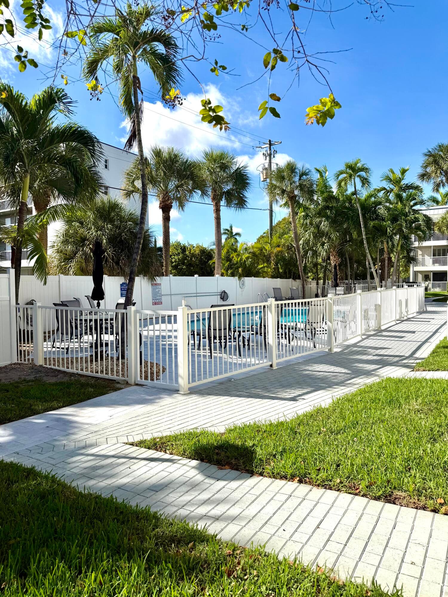 1439 S Ocean Boulevard 303, Lauderdale-By-The-Sea, FL 33062 — photo 6 of 33
