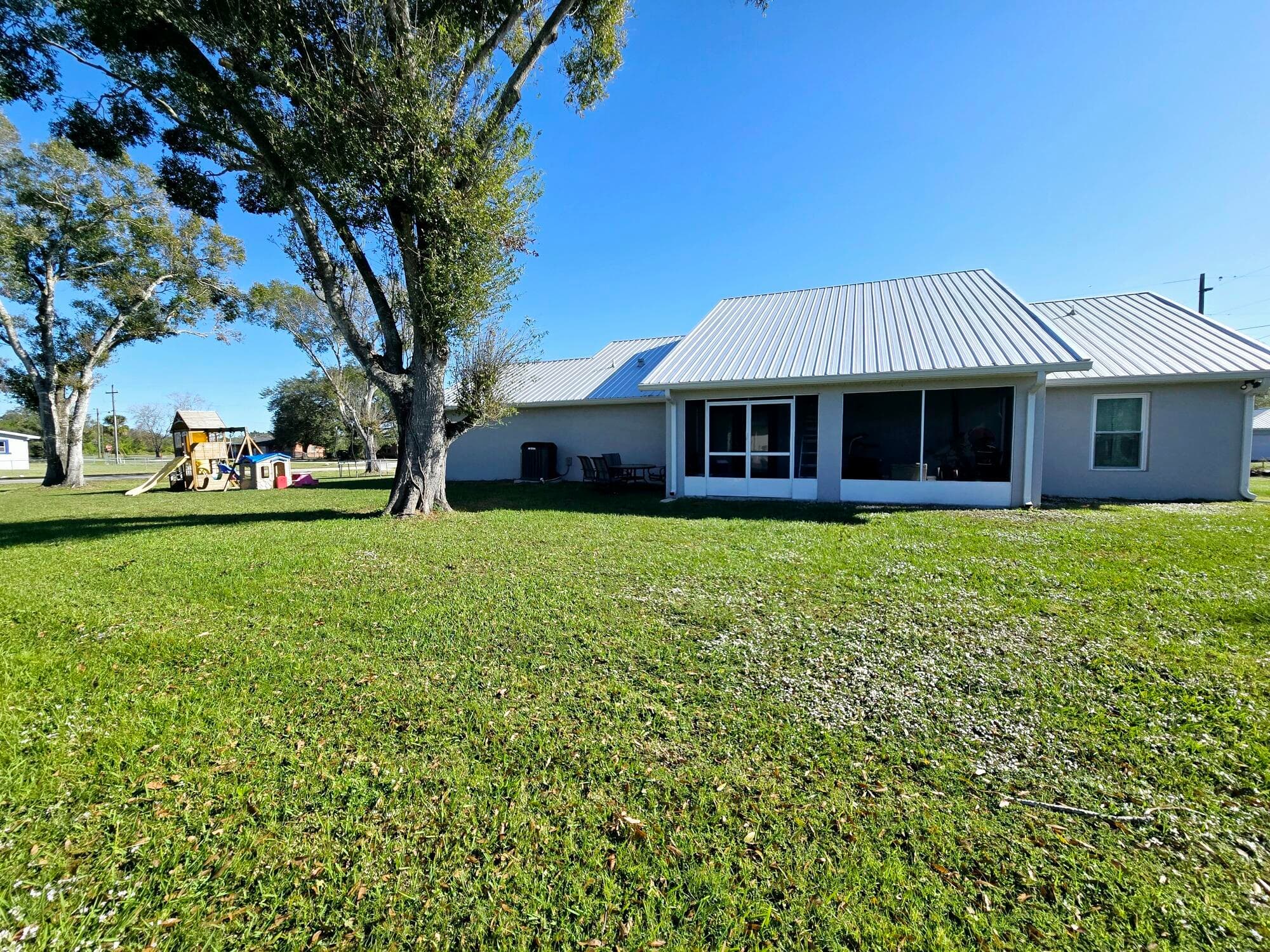 603 NW 11th Avenue, Okeechobee, FL 34972 — photo 4 of 28
