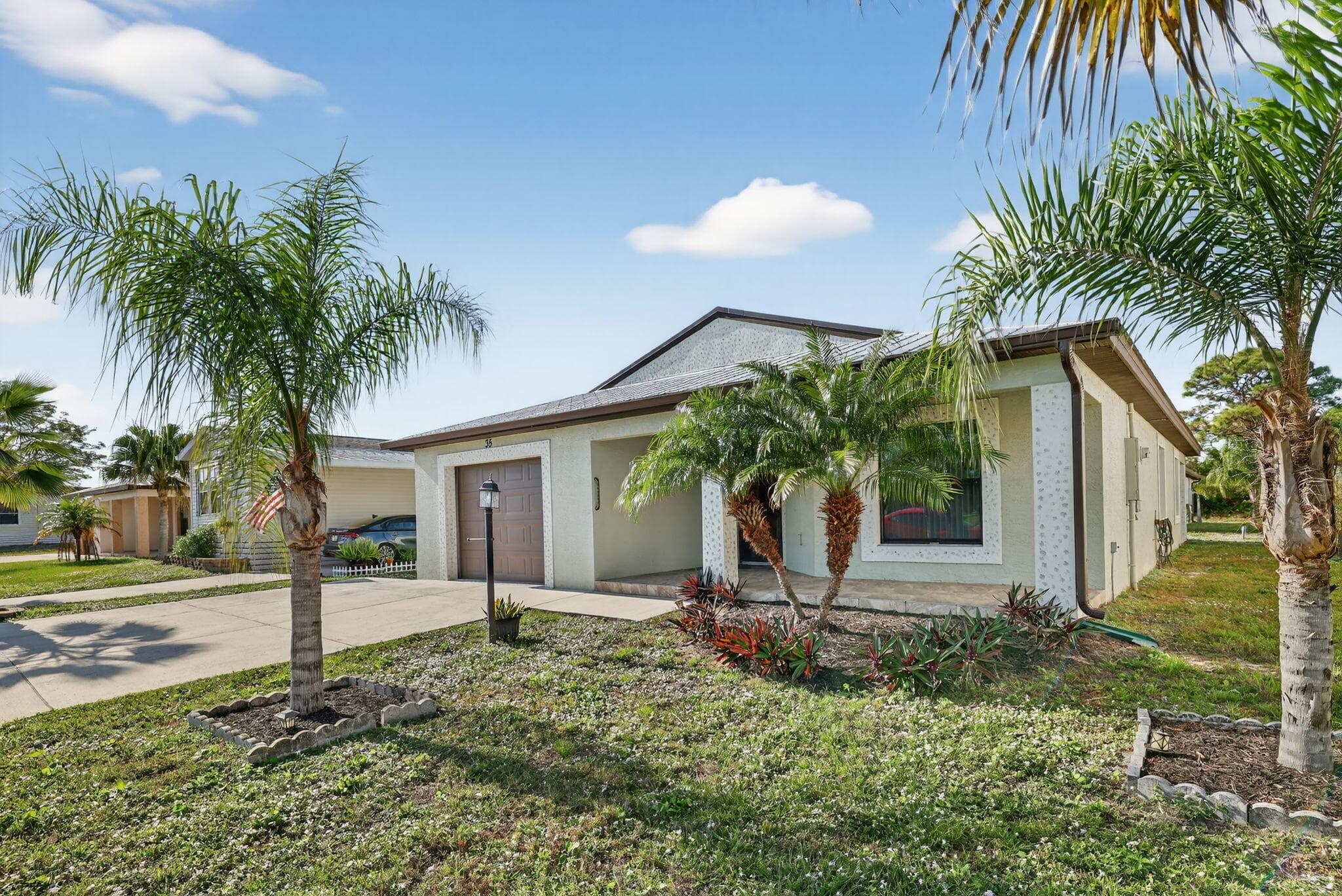 35 S Alhambra Lane, Port St. Lucie, FL 34952 — photo 2 of 36