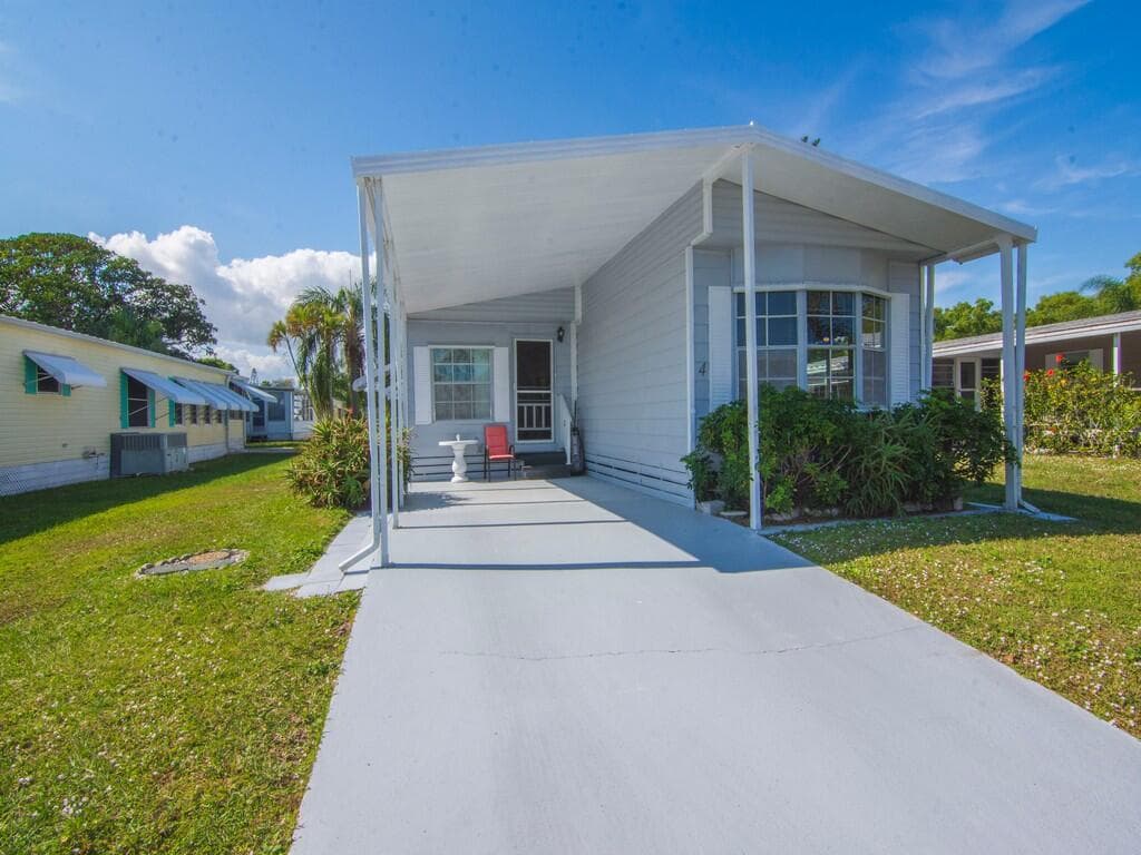 4 Oliva Road, Port St. Lucie, FL 34952 — photo 1 of 36