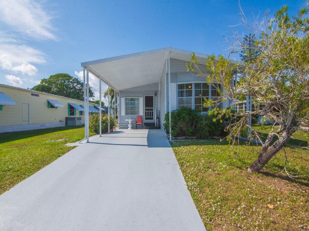 4 Oliva Road, Port St. Lucie, FL 34952 — photo 4 of 36