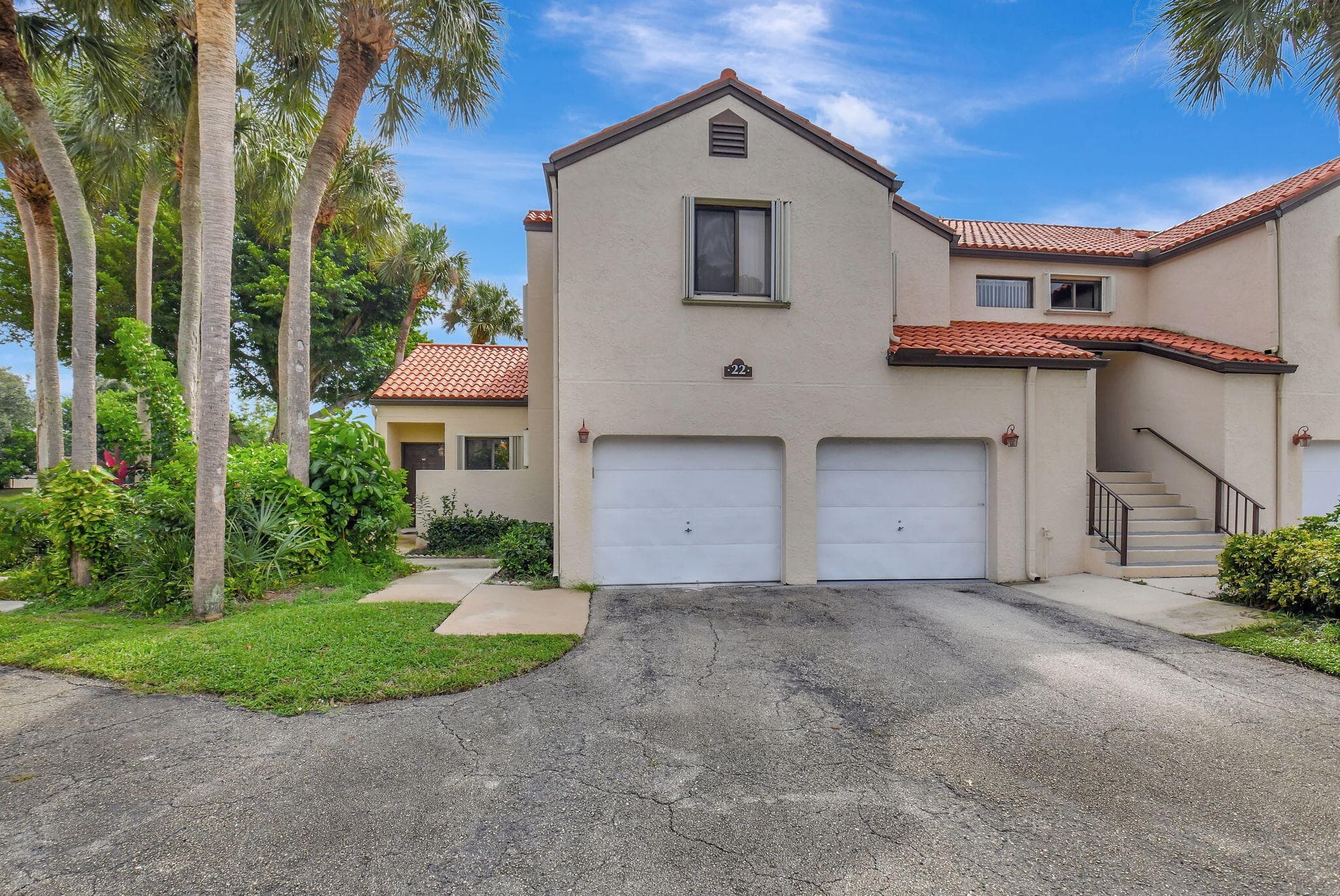 22 Via De Casas Sur 101, Boynton Beach, FL 33426 — photo 2 of 38