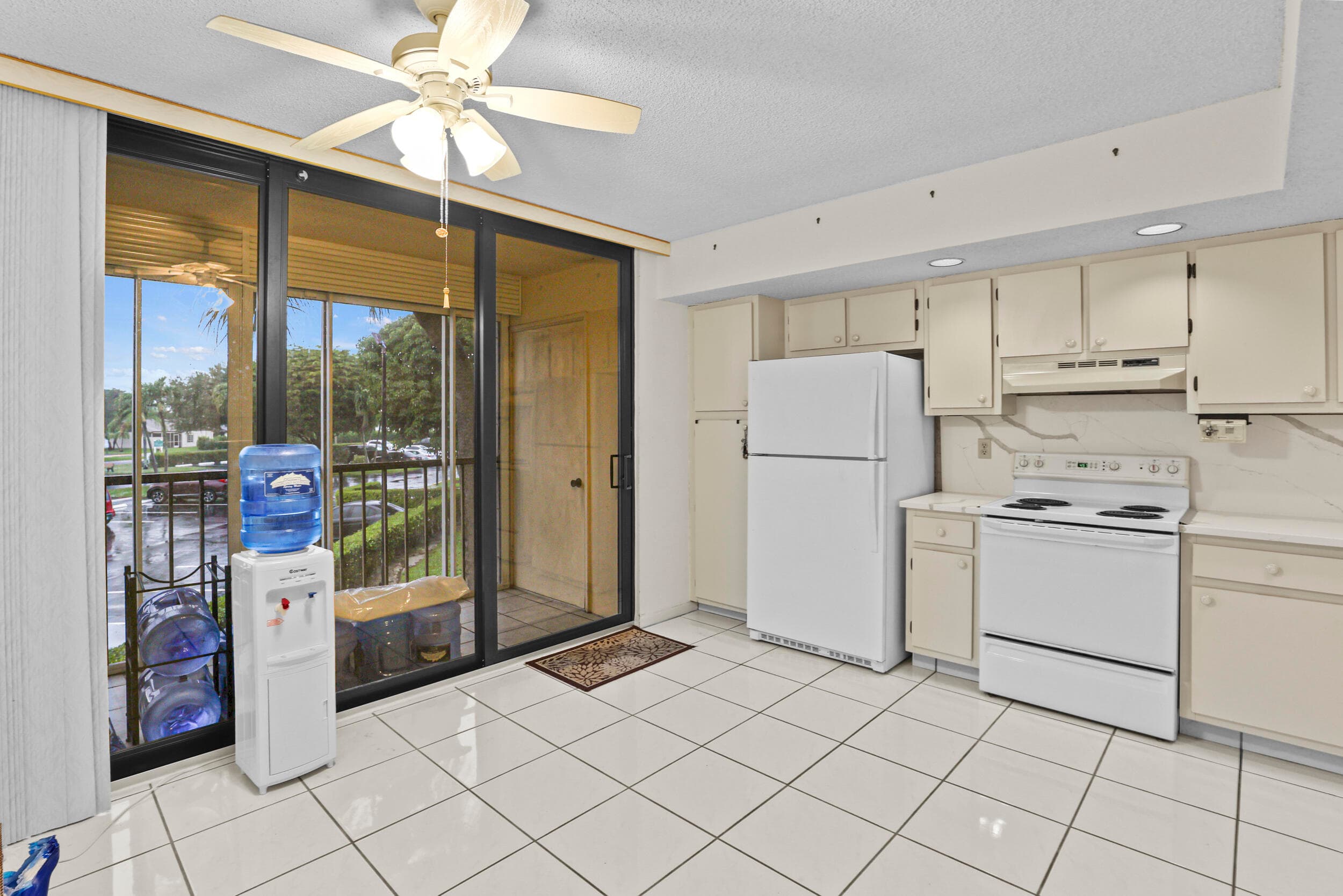 5280 Las Verdes Circle 219, Delray Beach, FL 33484 — photo 18 of 30