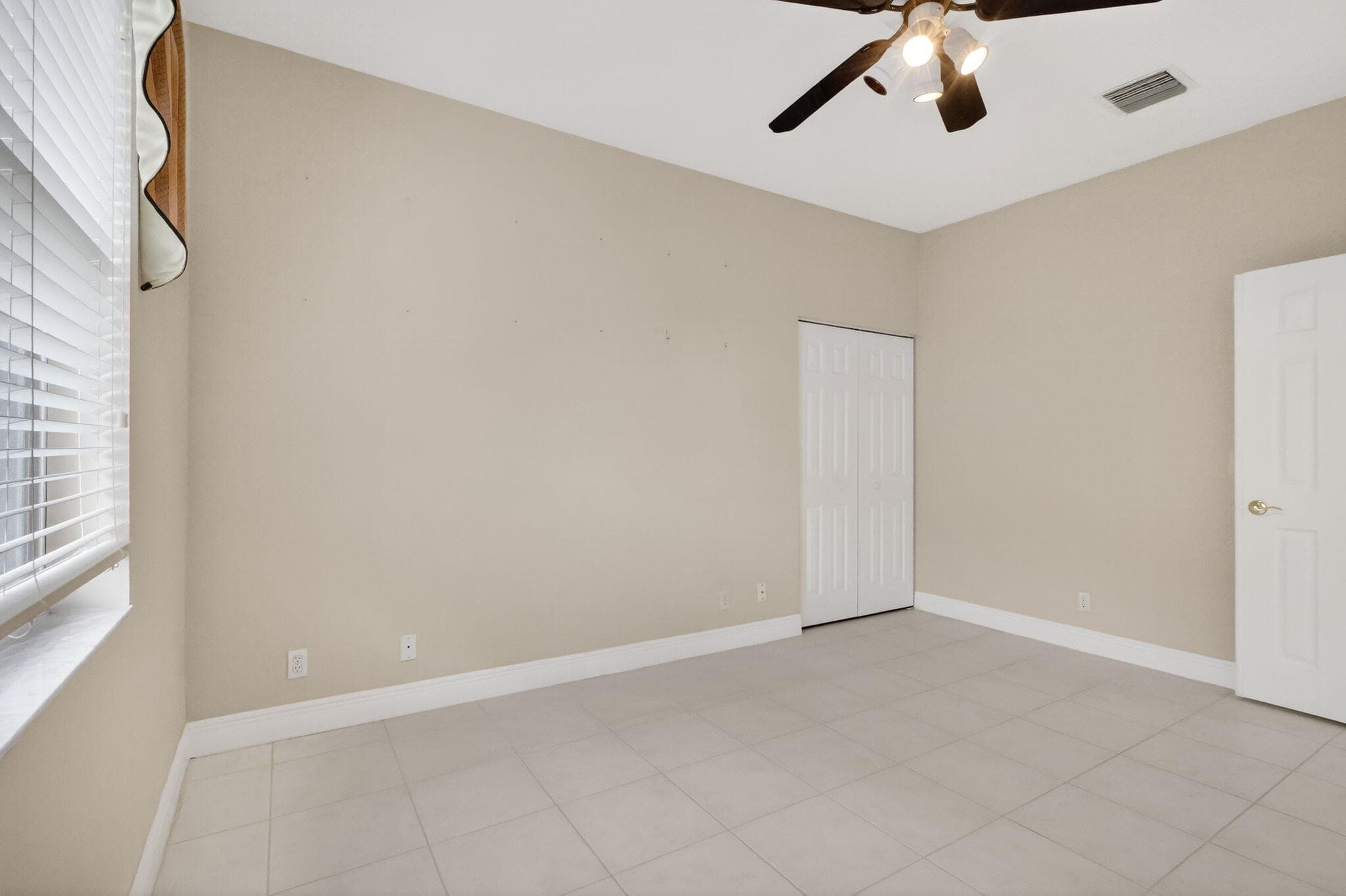 10564 Royal Caribbean Circle, Boynton Beach, FL 33437 — photo 28 of 37