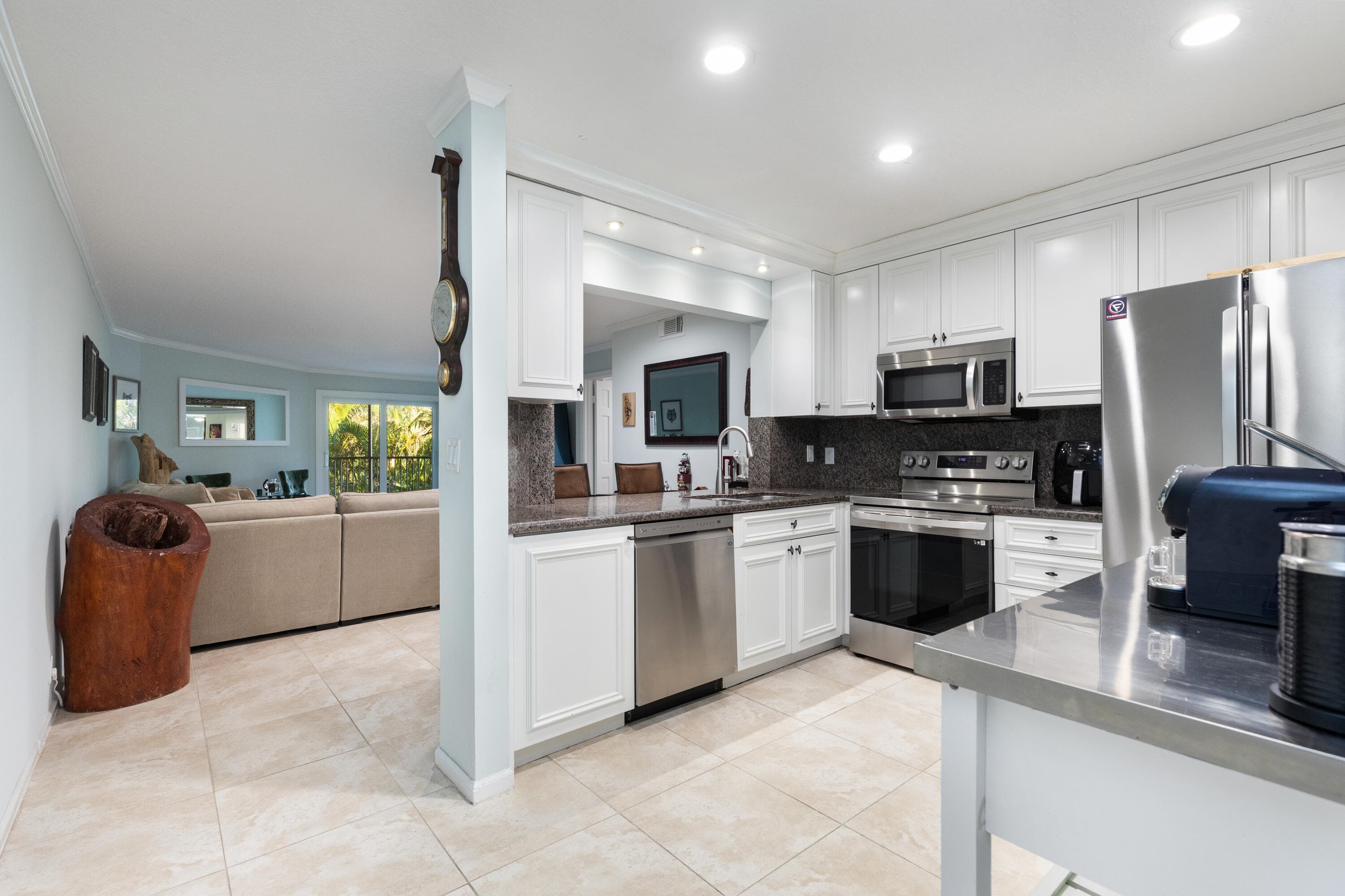 961 S Ocean Drive 302, Deerfield Beach, FL 33441 — photo 19 of 40
