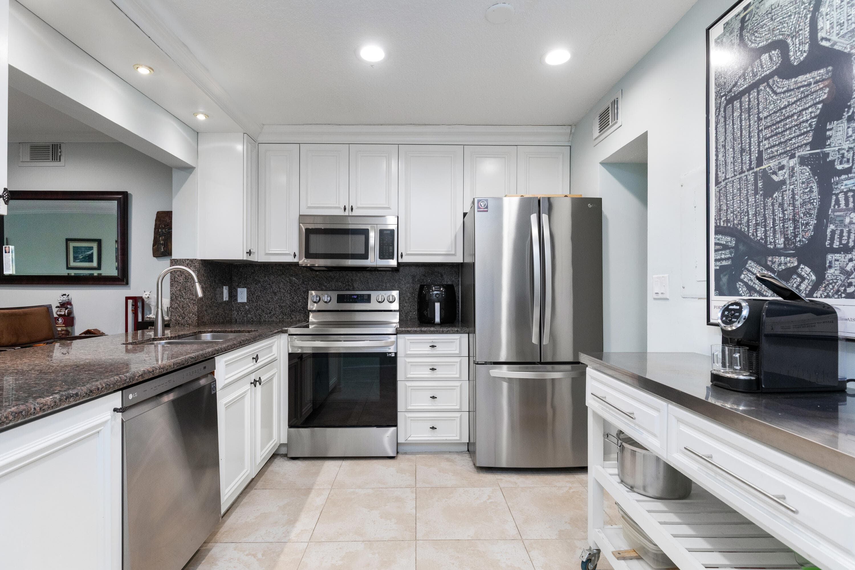 961 S Ocean Drive 302, Deerfield Beach, FL 33441 — photo 20 of 40