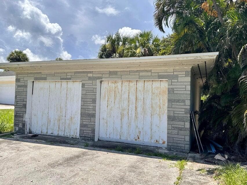 1811 S Indian River Drive, Fort Pierce, FL 34950 — photo 7 of 28