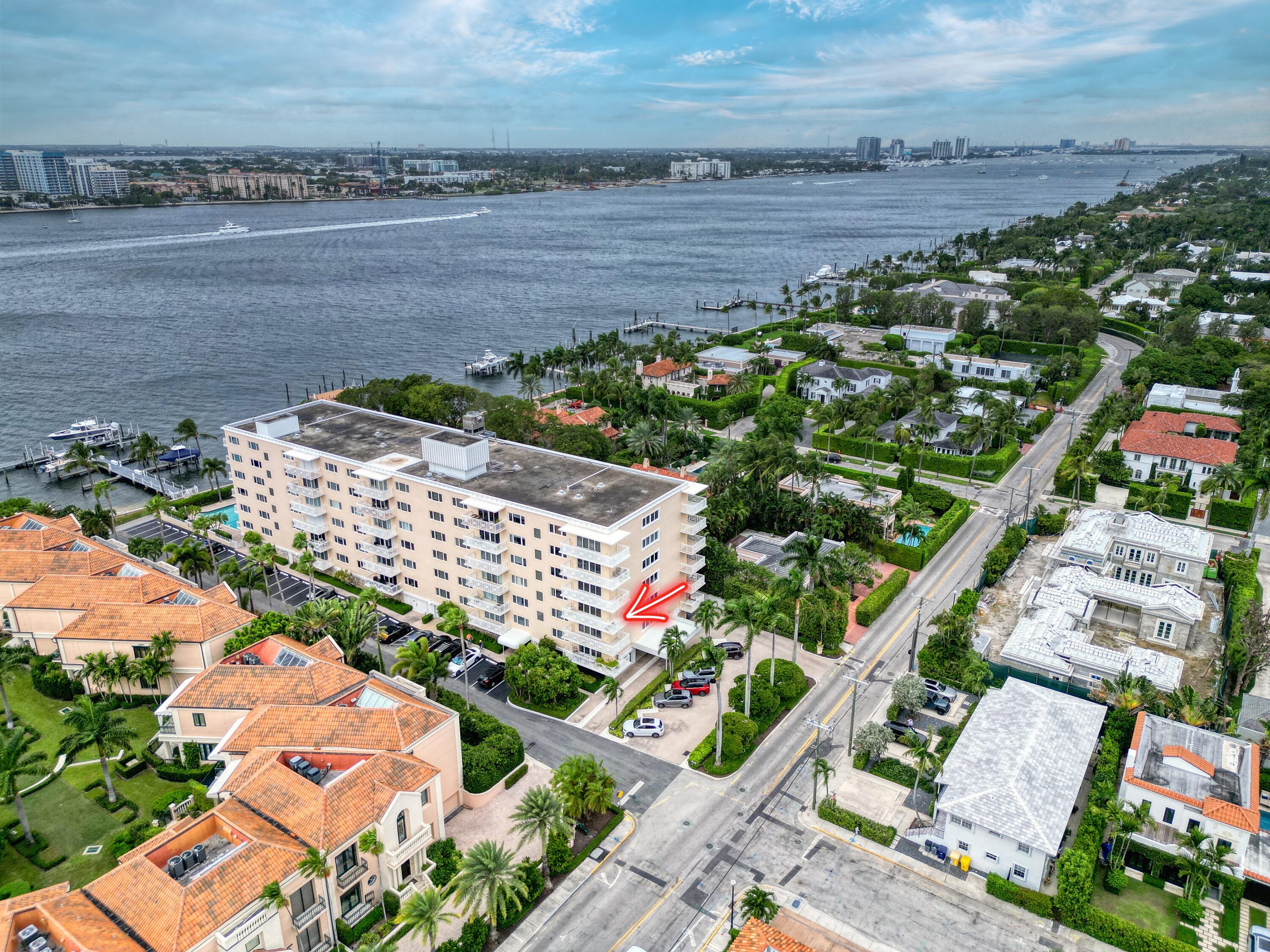250 N Bradley Place 402, Palm Beach, FL 33480 — photo 1 of 38