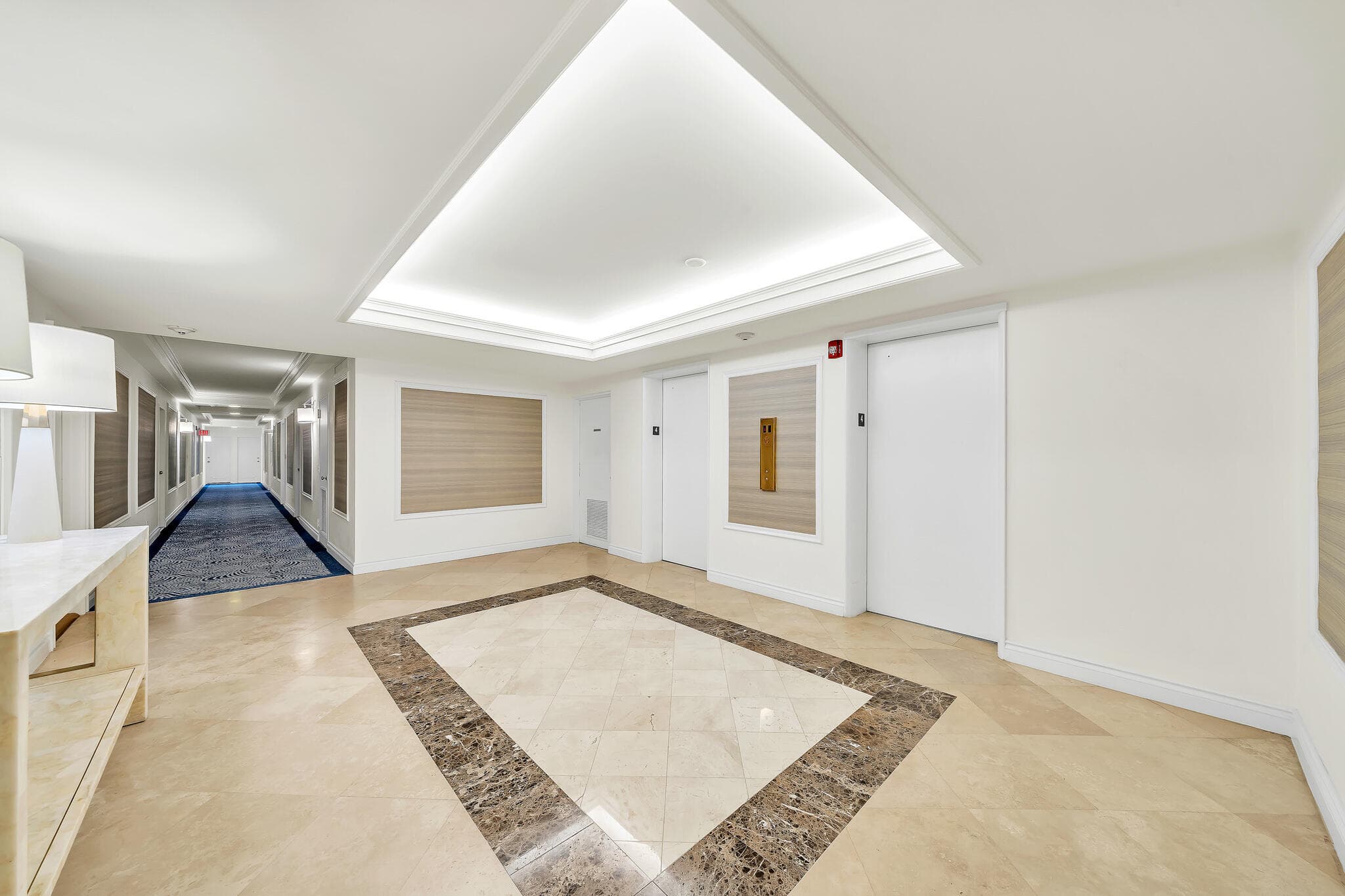 250 N Bradley Place 402, Palm Beach, FL 33480 — photo 3 of 38