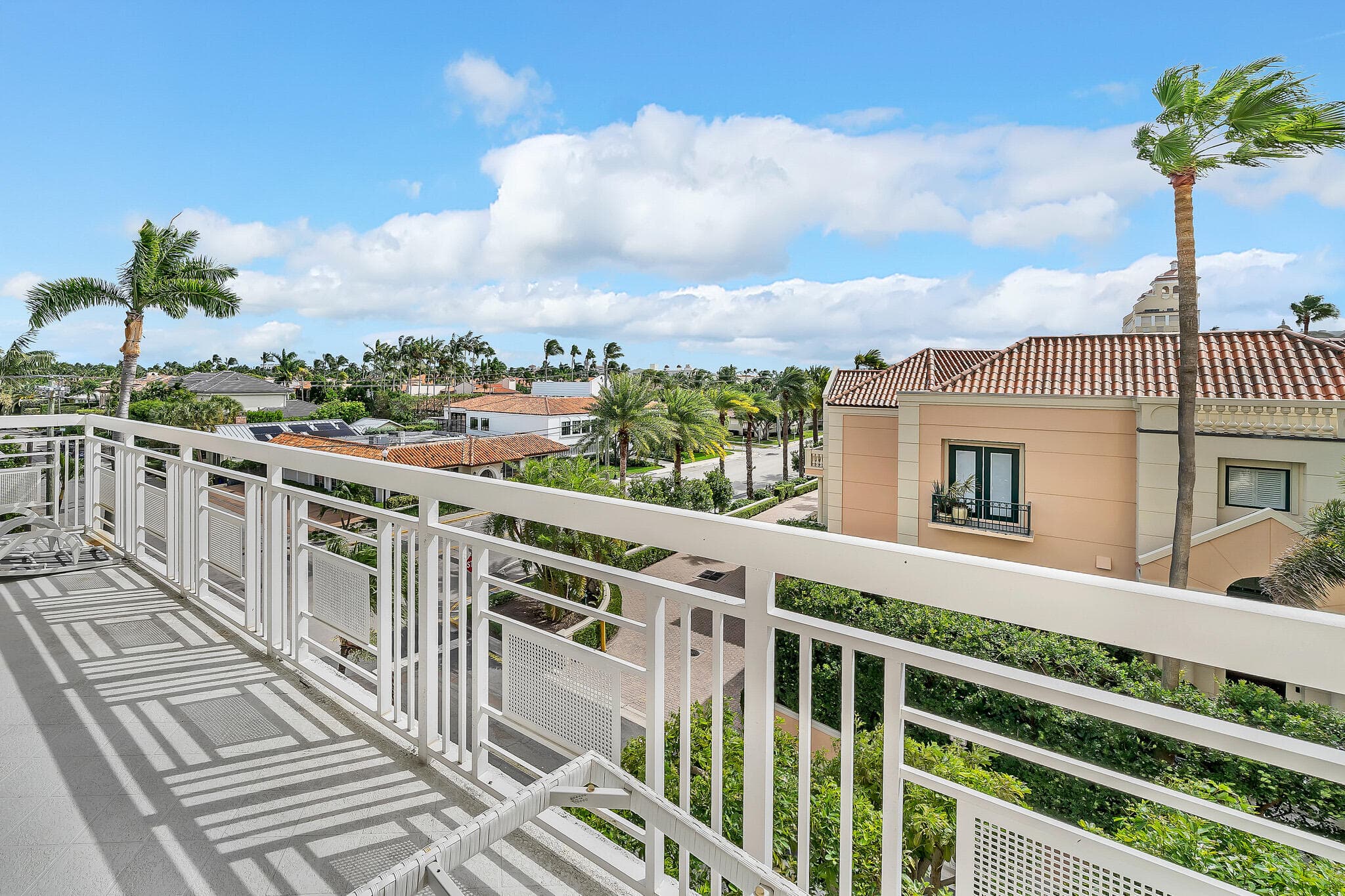 250 N Bradley Place 402, Palm Beach, FL 33480 — photo 13 of 38