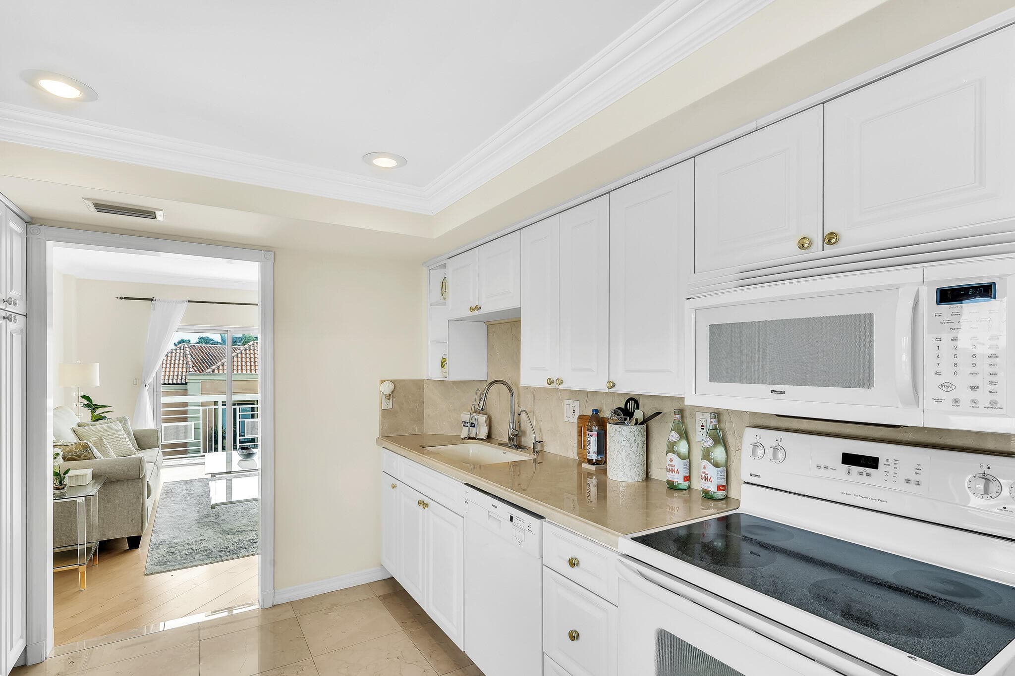 250 N Bradley Place 402, Palm Beach, FL 33480 — photo 22 of 38
