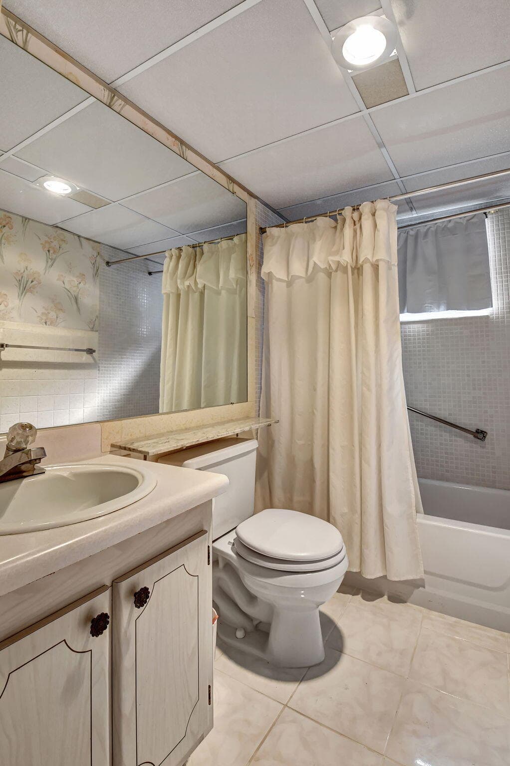 325 Saxony G, Delray Beach, FL 33446 — photo 18 of 58