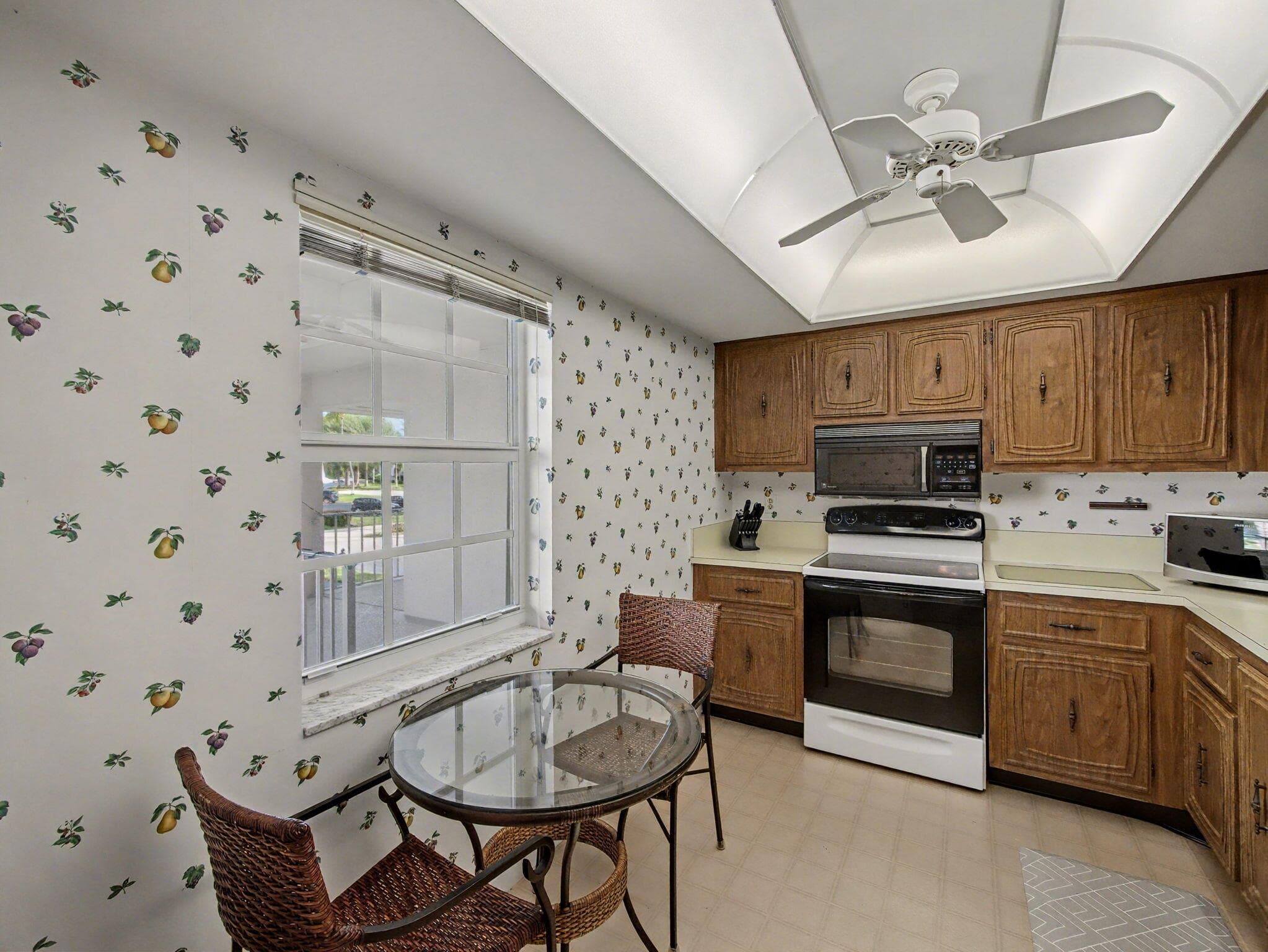 1205 Sandy Lane 246, Singer Island, FL 33404 — photo 6 of 30