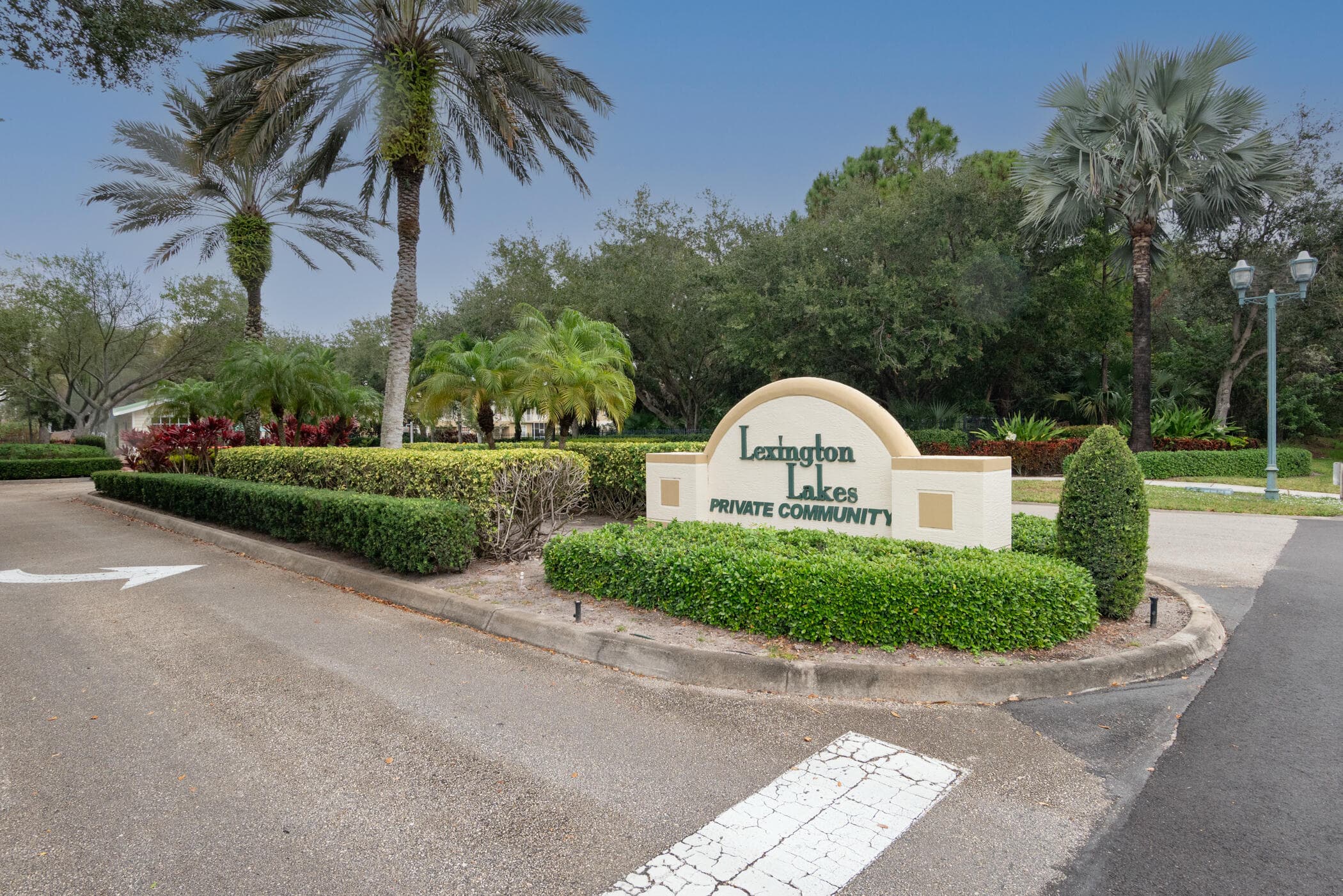 1600 SE Sheffield Terrace 201, Stuart, FL 34994 — photo 1 of 28