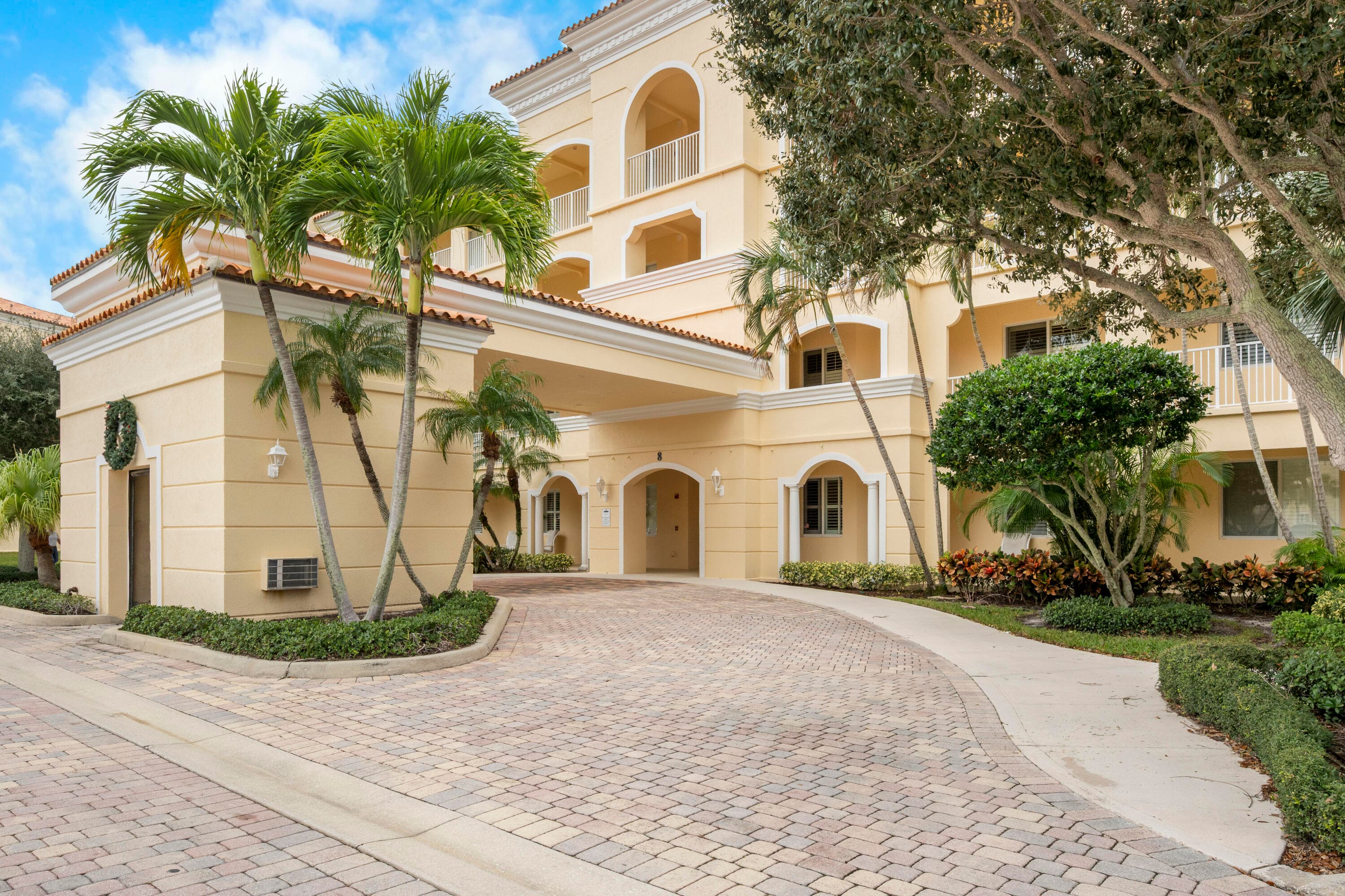 8 Harbour Isle Drive E Ph5, Fort Pierce, FL 34949 — photo 8 of 43