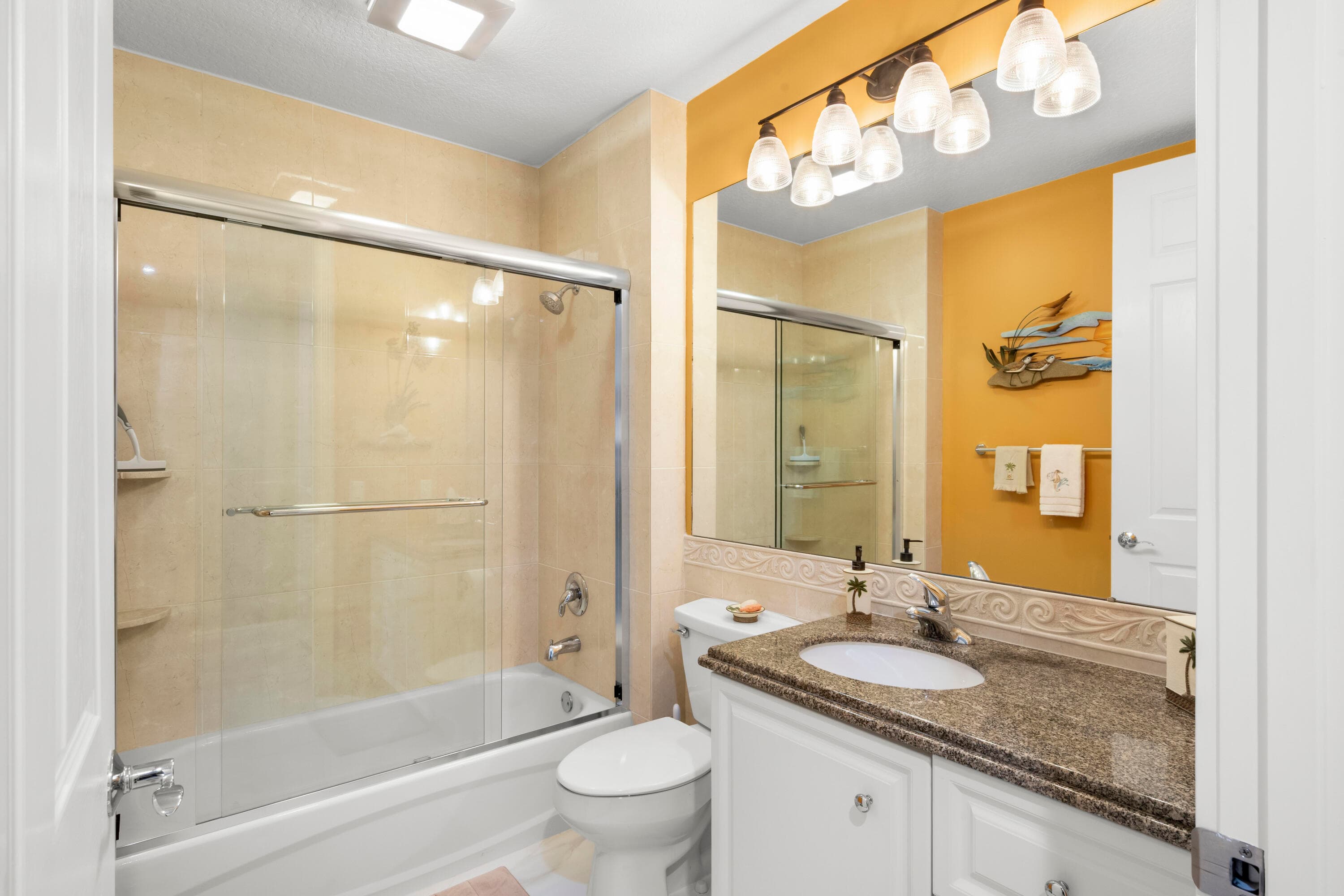 8 Harbour Isle Drive E Ph5, Fort Pierce, FL 34949 — photo 15 of 43