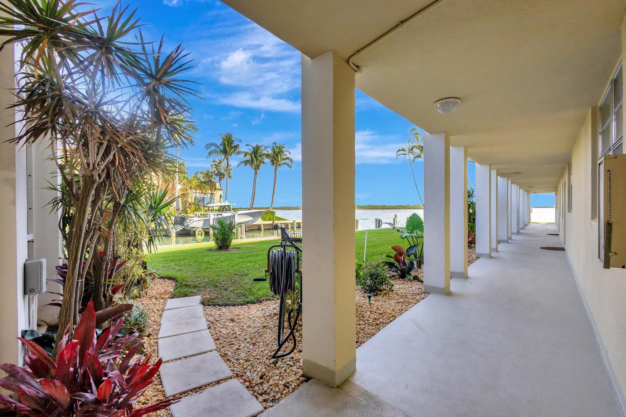 105 Paradise Harbour Boulevard 307, North Palm Beach, FL 33408 — photo 17 of 29