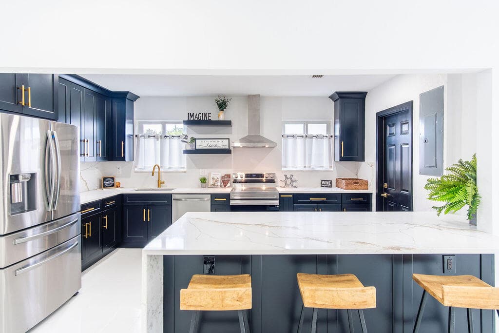 6370 Plunkett Street, Hollywood, FL 33023 — photo 1 of 37