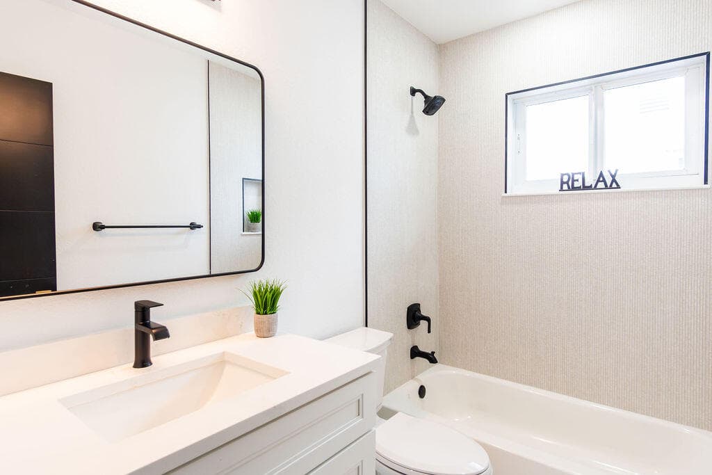 6370 Plunkett Street, Hollywood, FL 33023 — photo 15 of 37