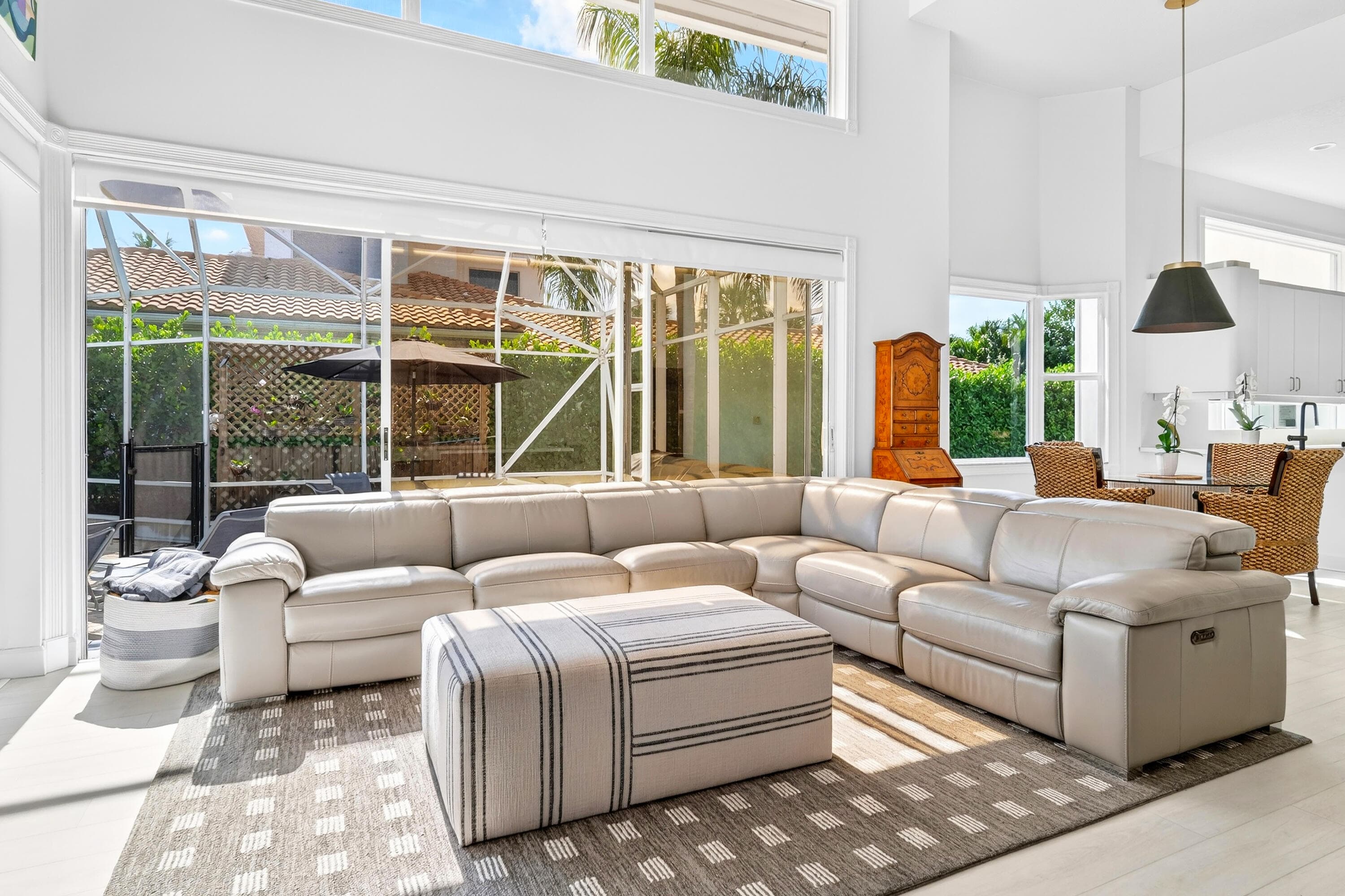 6 Cloister Circle, West Palm Beach, FL 33401 — photo 9 of 51