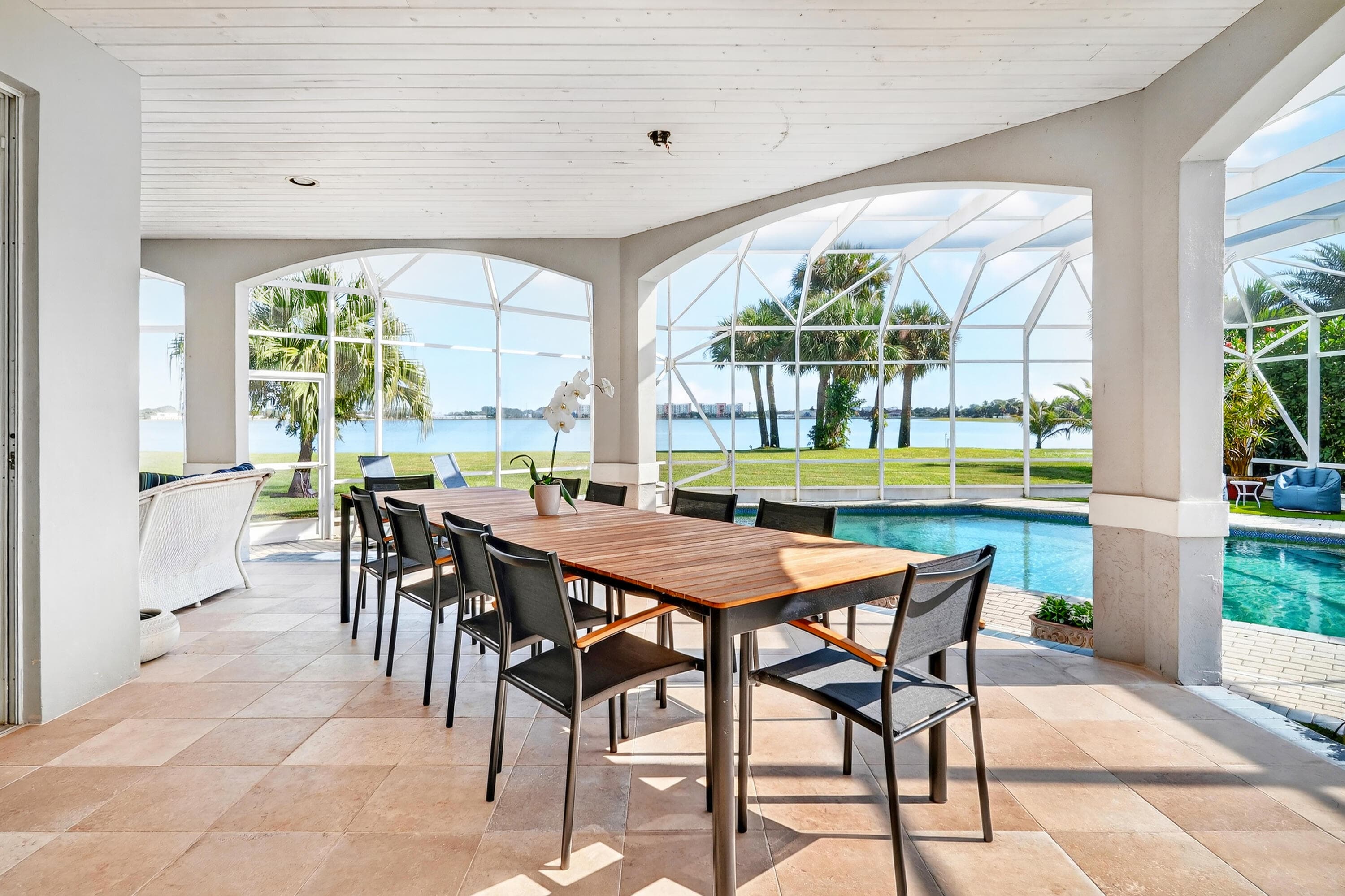 6 Cloister Circle, West Palm Beach, FL 33401 — photo 10 of 51