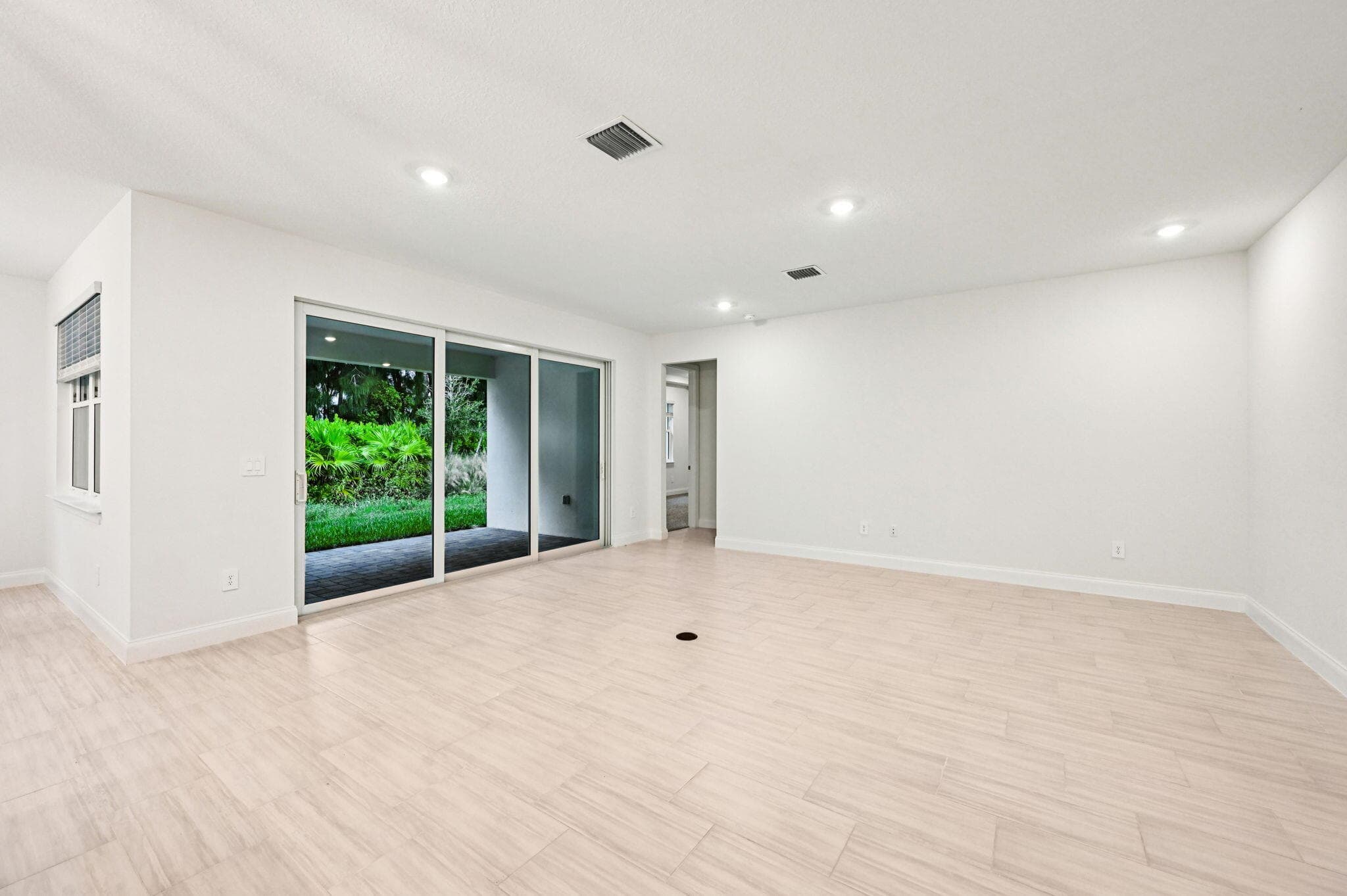 5625 Hampton Park Circle, Vero Beach, FL 32966 — photo 5 of 36
