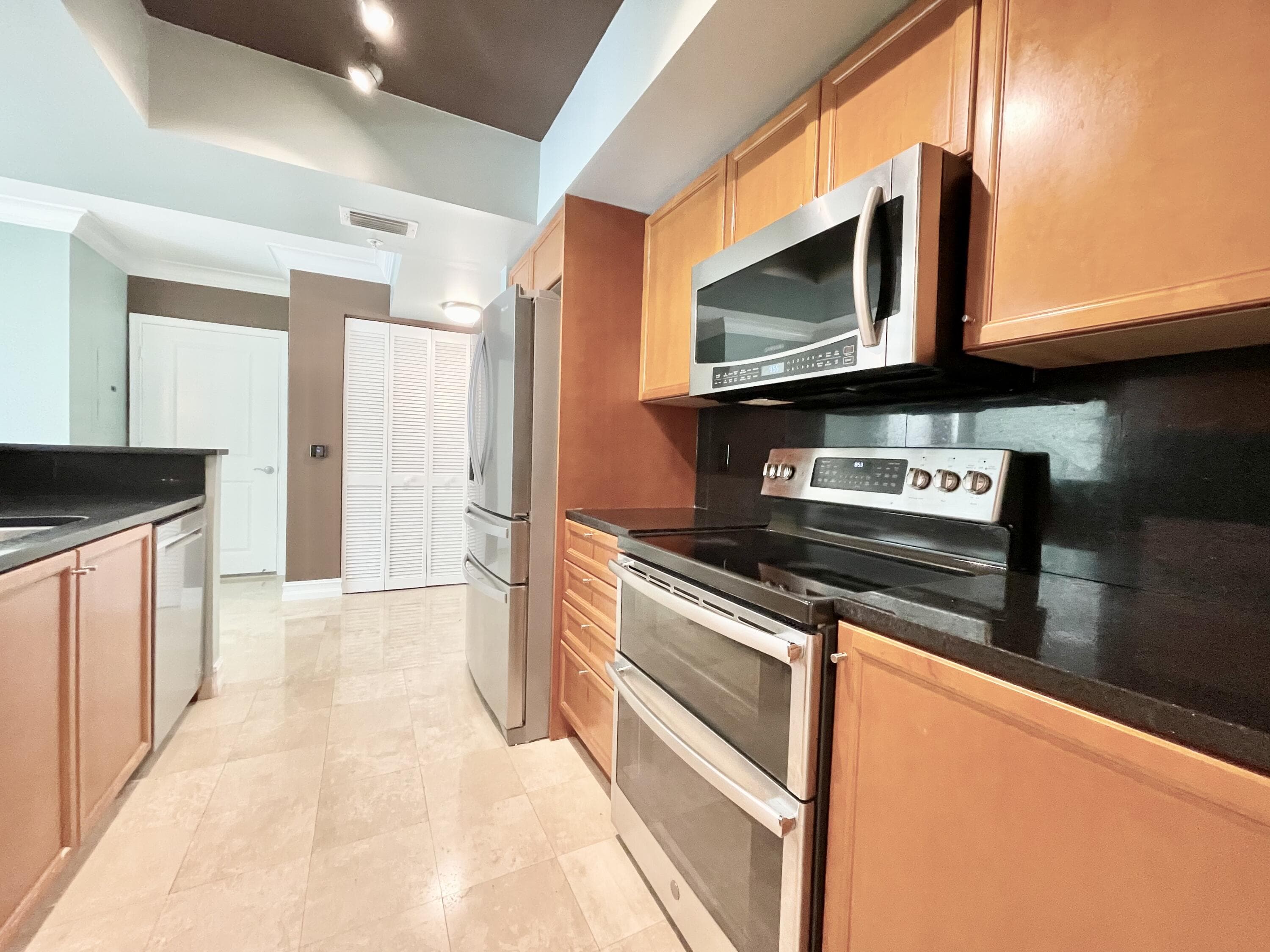 99 SE Mizner Boulevard 736, Boca Raton, FL 33432 — photo 6 of 27