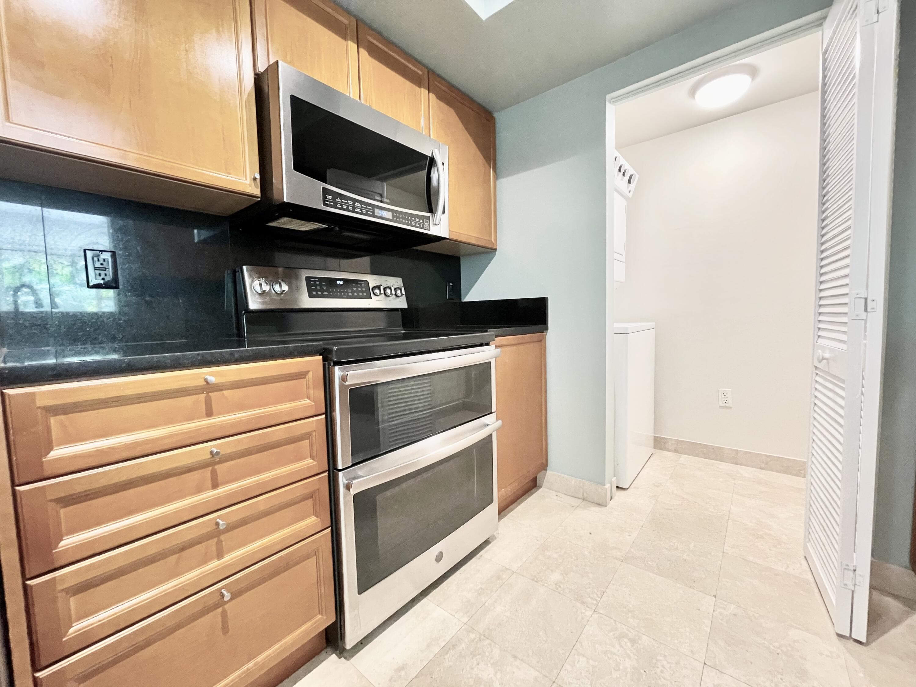 99 SE Mizner Boulevard 736, Boca Raton, FL 33432 — photo 7 of 27