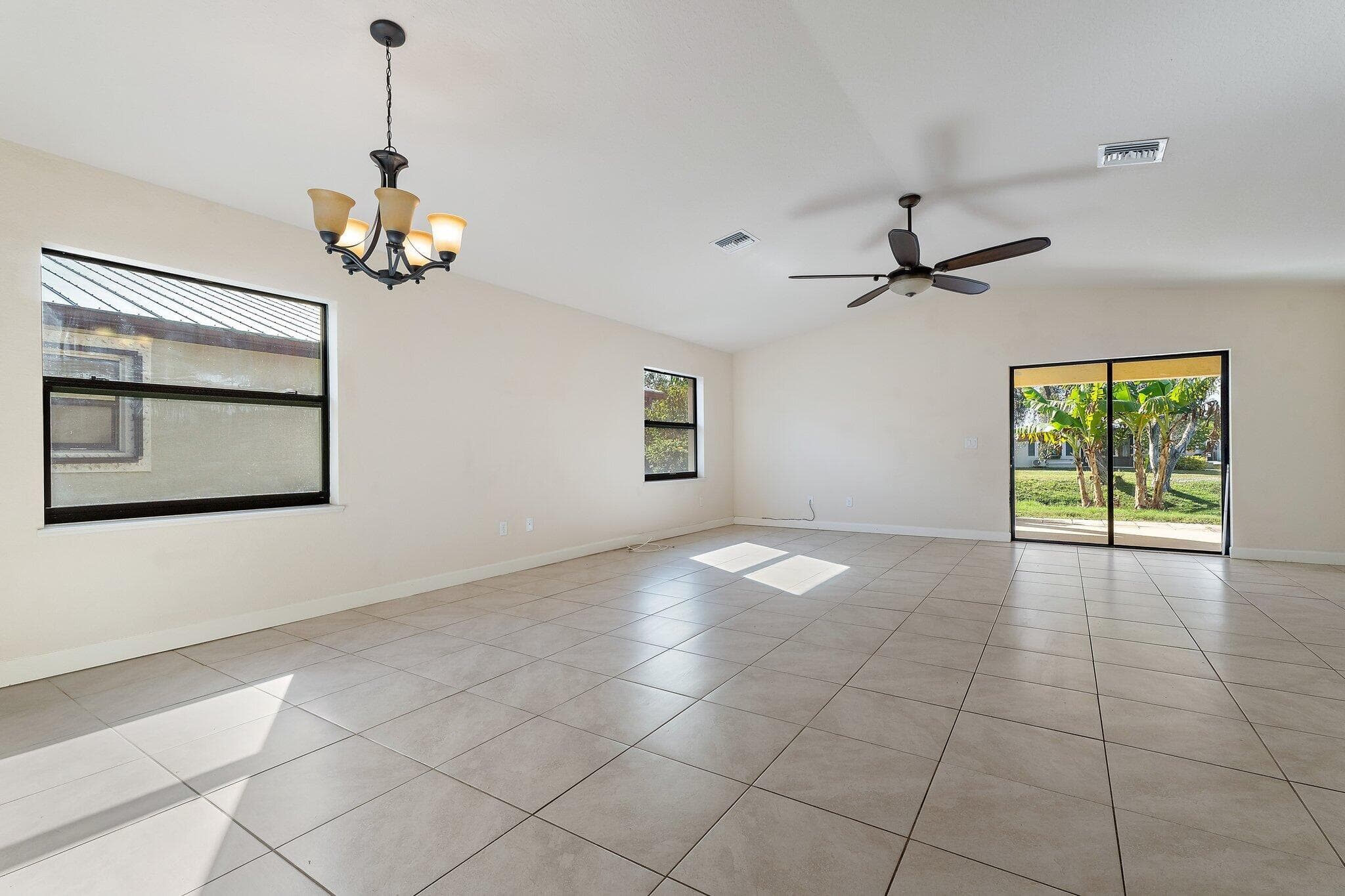 3 S Granada Lane, Port St. Lucie, FL 34952 — photo 8 of 33