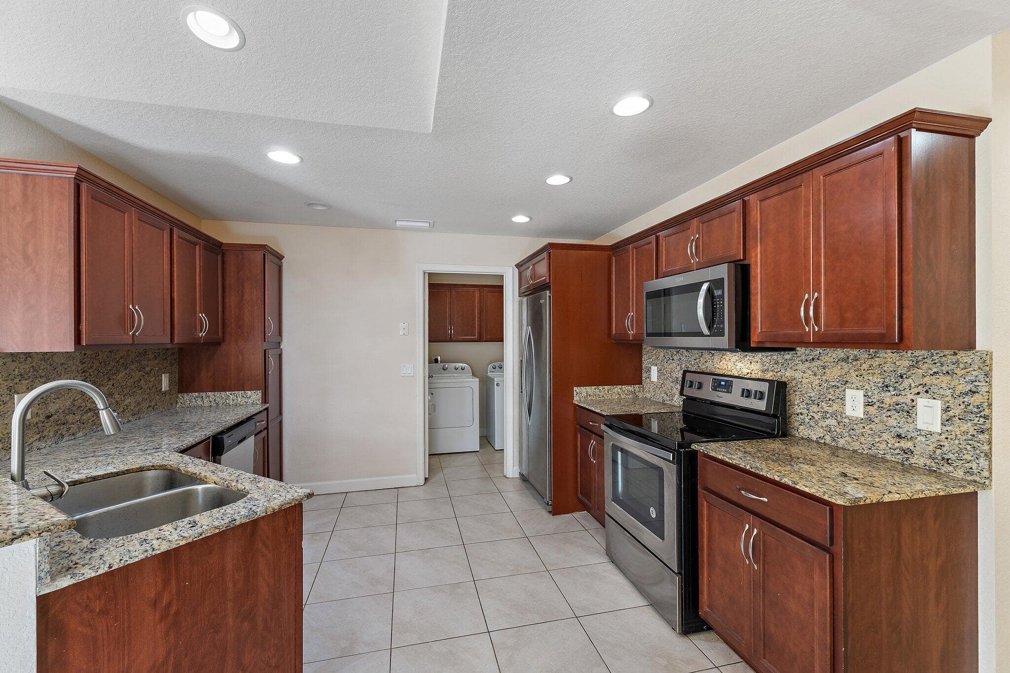3 S Granada Lane, Port St. Lucie, FL 34952 — photo 4 of 33