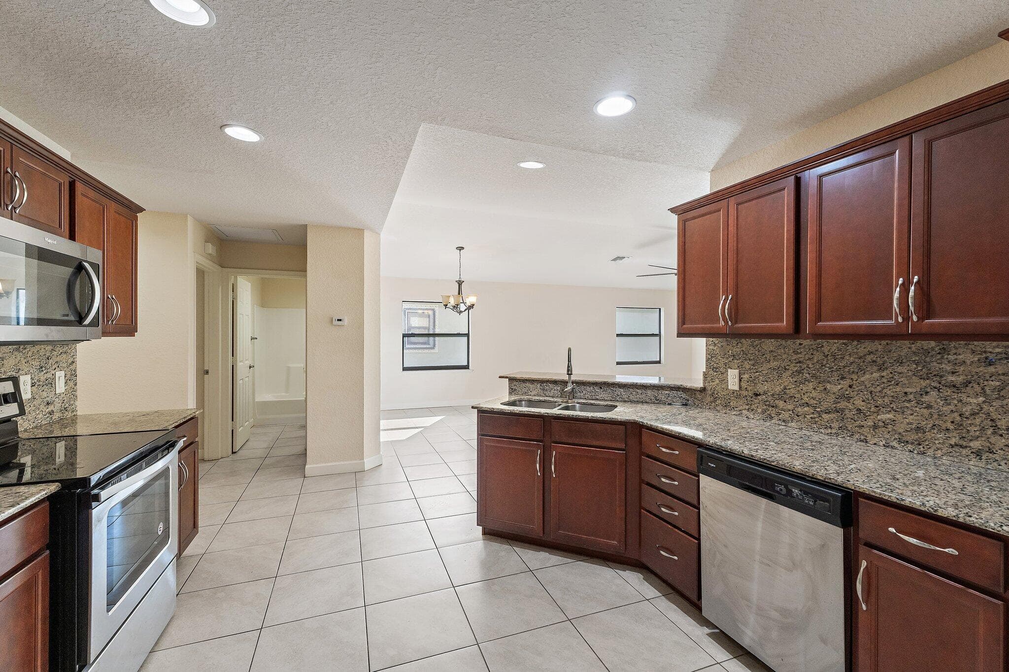 3 S Granada Lane, Port St. Lucie, FL 34952 — photo 6 of 33