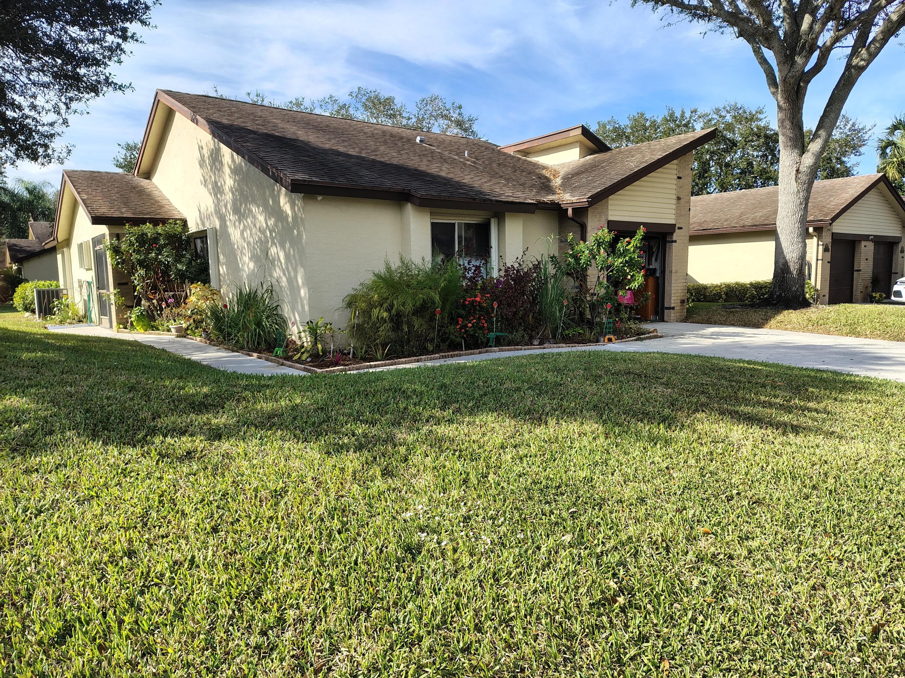 125 Ramblewood Circle, Royal Palm Beach, FL 33411 — photo