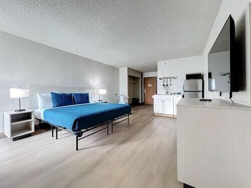 2295 E Irlo Bronson Memorial Highway 100, Kissimmee, FL 34744 — photo 3 of 8