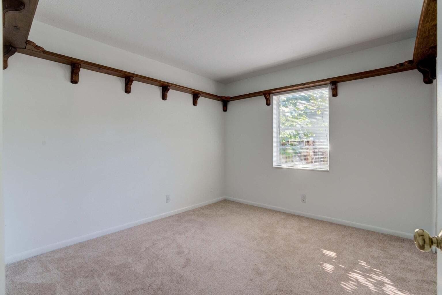 700 N Hepburn Avenue N, Jupiter, FL 33458 — photo 13 of 16