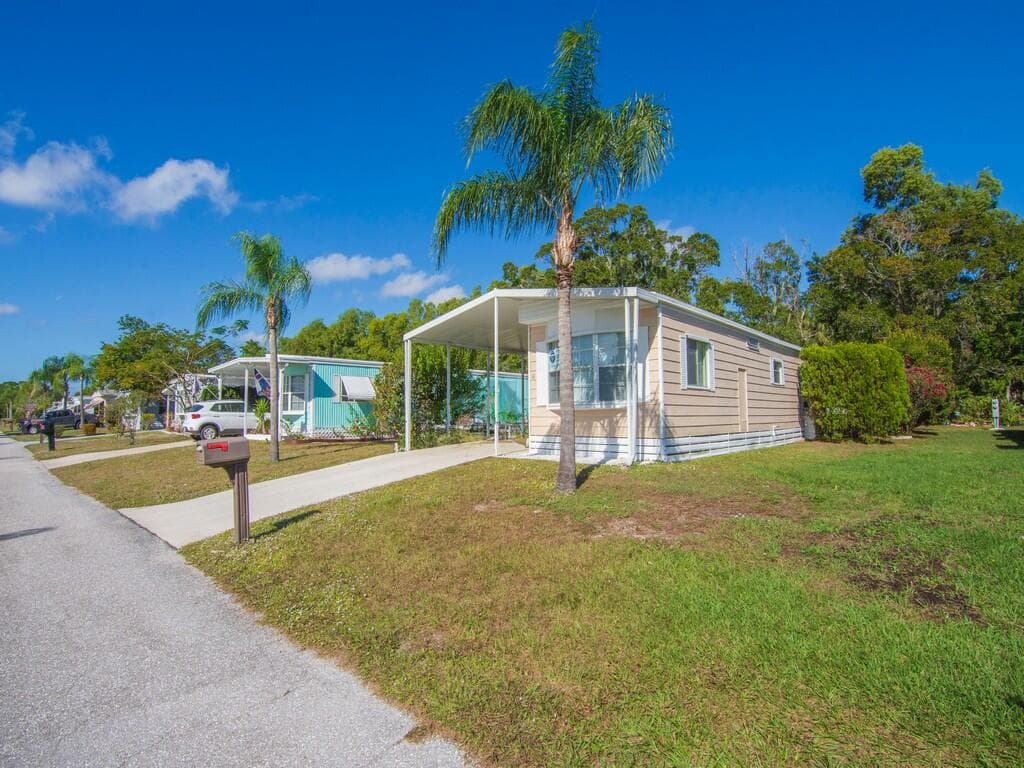 61 E Caribbean, Port St. Lucie, FL 34952 — photo 9 of 48