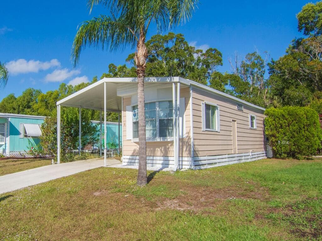 61 E Caribbean, Port St. Lucie, FL 34952 — photo 10 of 48