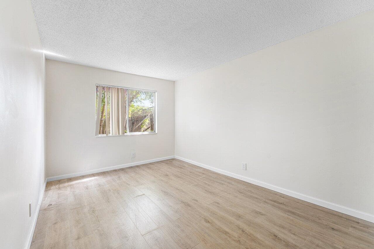 4627 Orleans Court A, West Palm Beach, FL 33415 — photo 18 of 23