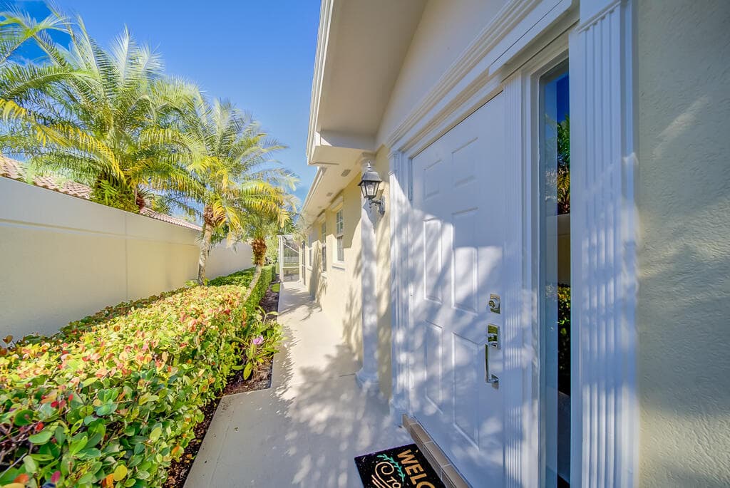 8199 Saint Johns Court, Wellington, FL 33414 — photo 6 of 46