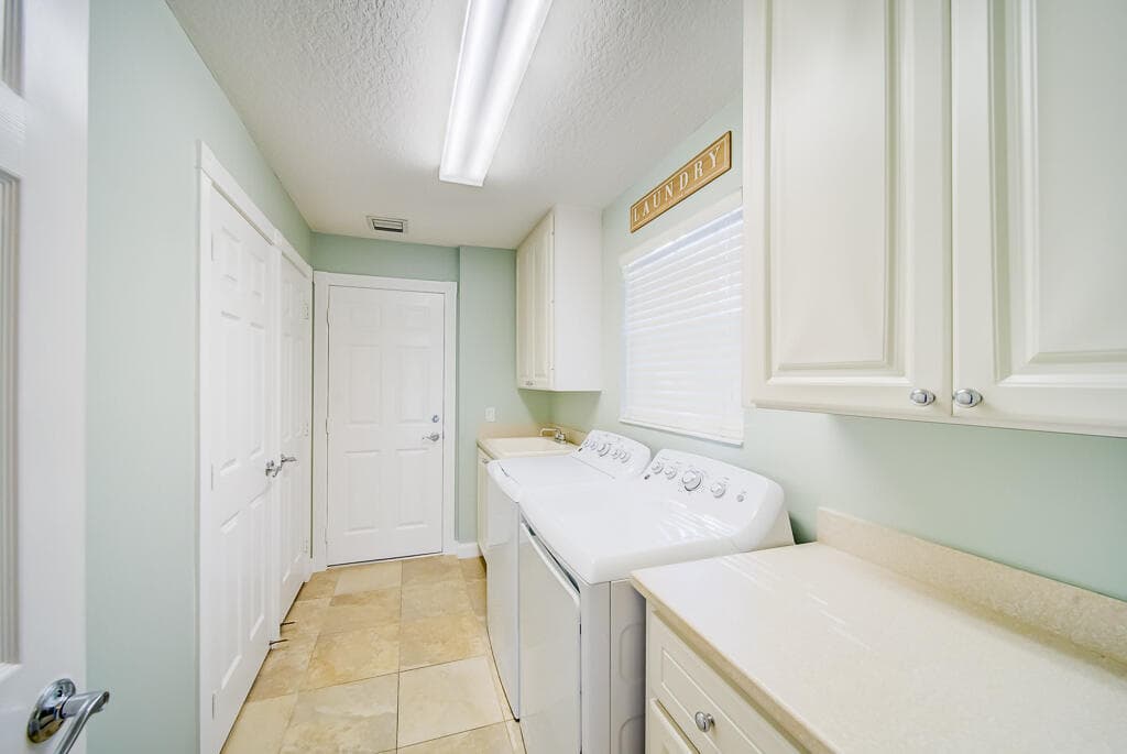 8199 Saint Johns Court, Wellington, FL 33414 — photo 14 of 46