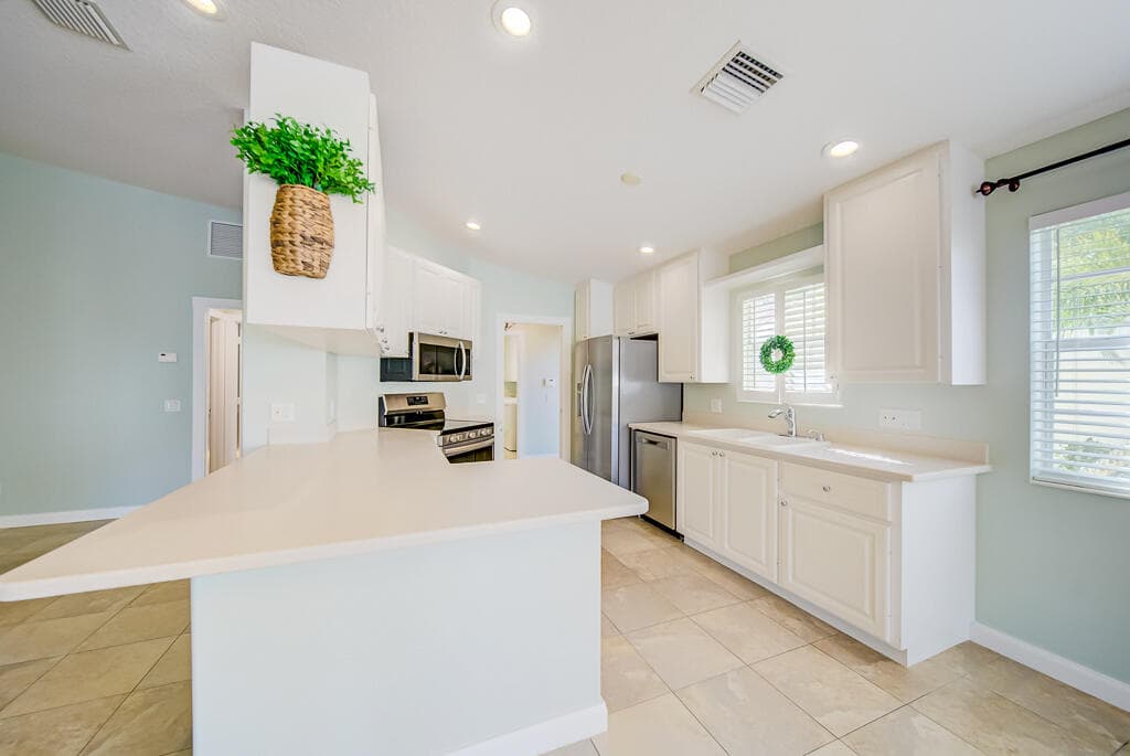 8199 Saint Johns Court, Wellington, FL 33414 — photo 12 of 46