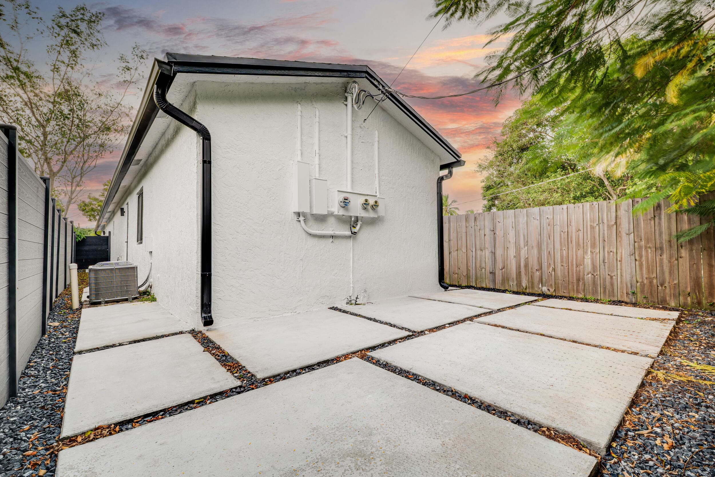 1126 NW 4th Avenue 1-2, Fort Lauderdale, FL 33311 — photo 17 of 29