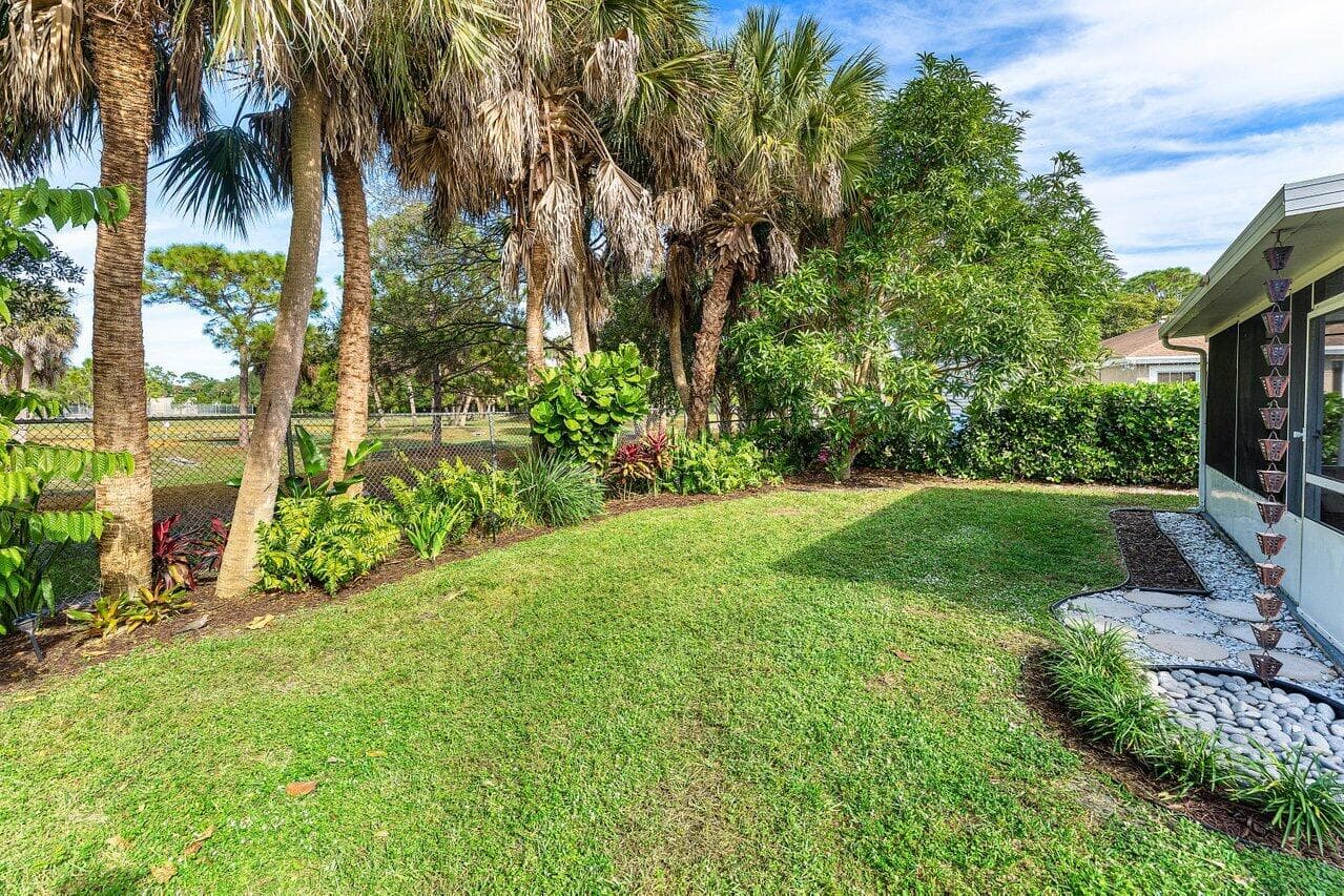 5418 Club Circle, Haverhill, FL 33415 — photo 9 of 28