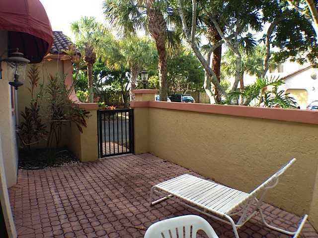49 Uno Lago Drive, Juno Beach, FL 33408 — photo 3 of 18