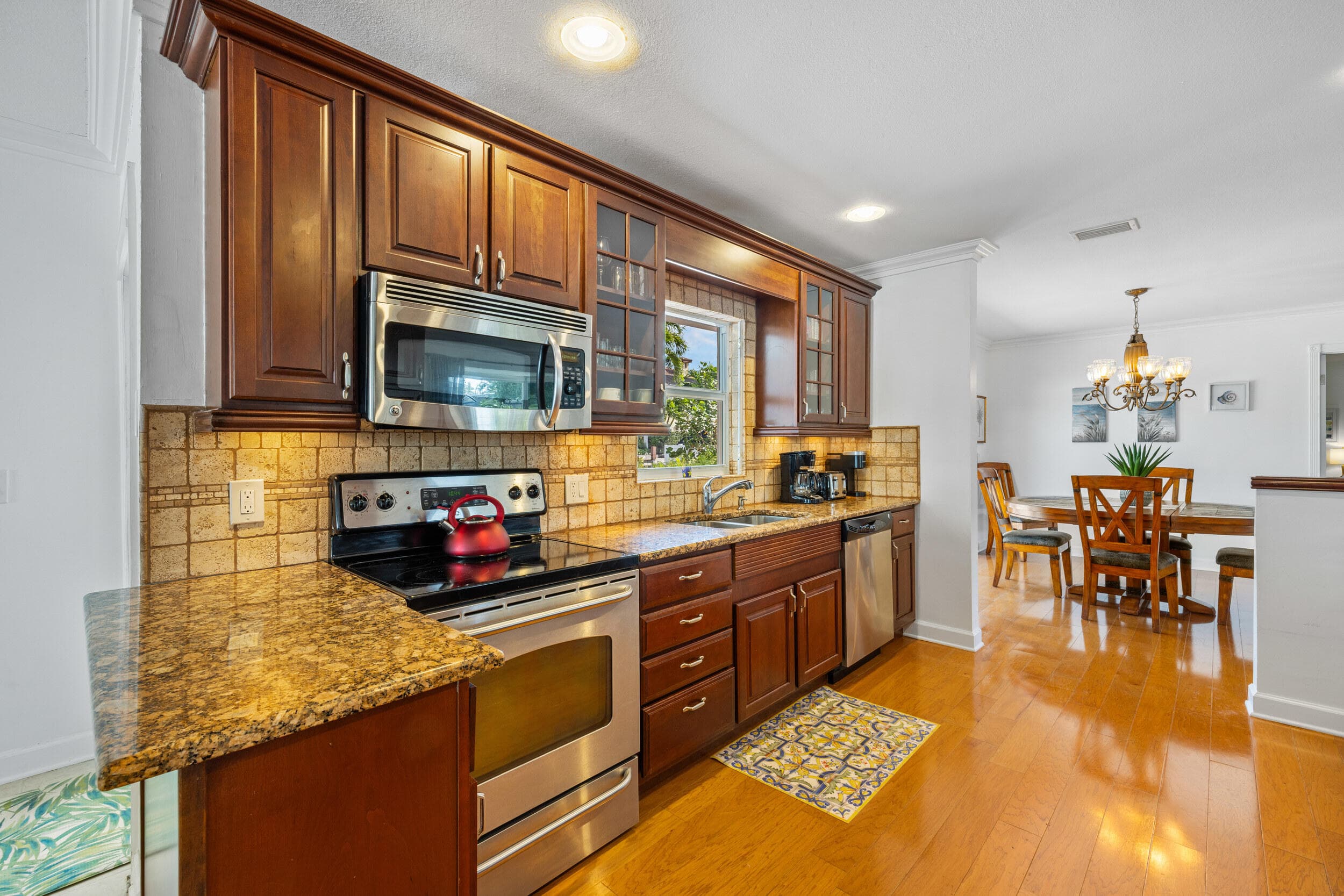 925 Cypress Drive, Delray Beach, FL 33483 — photo 12 of 39