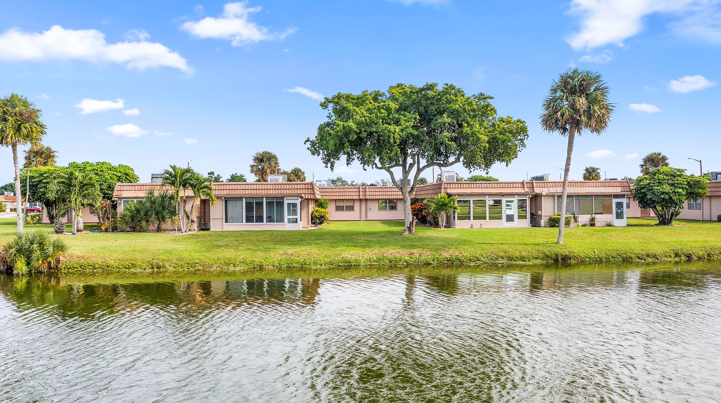 341 Seville O, Delray Beach, FL 33446 — photo 2 of 60