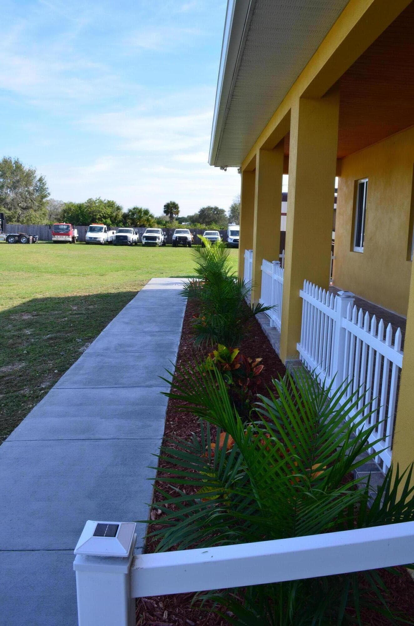 172 Bald Cypress Avenue, Clewiston, FL 33440 — photo 6 of 43