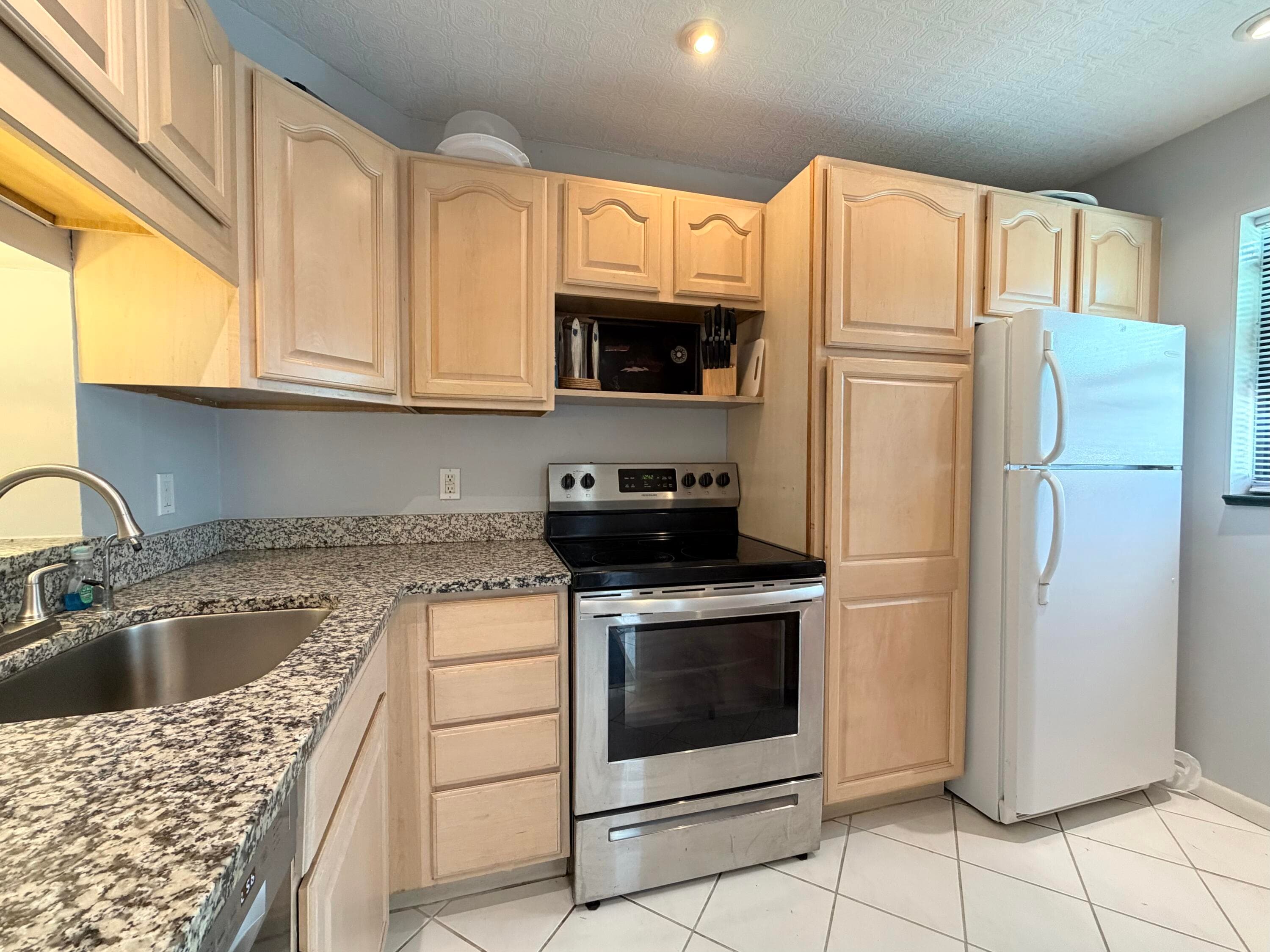 4235 N Highway A1a 14, Hutchinson Island, FL 34949 — photo 8 of 36